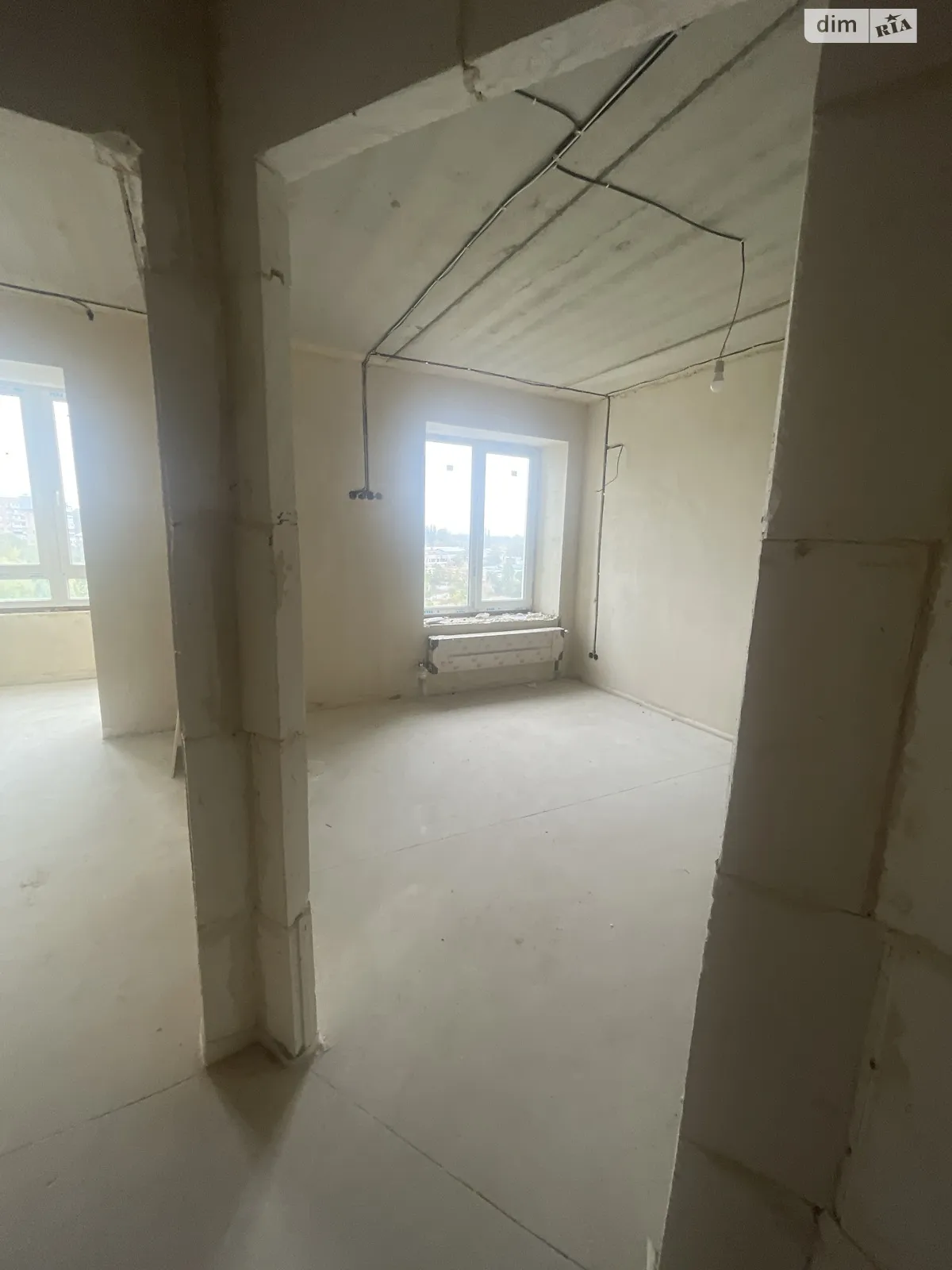 Продается 1-комнатная квартира 37 кв. м в Буче, ул. Ивана Кожедуба, 3Б - фото 1