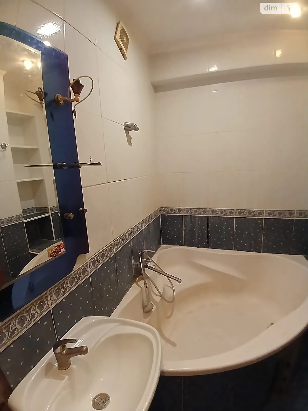 вул. Степана Бандери Виставка Хмельницький - фото 3