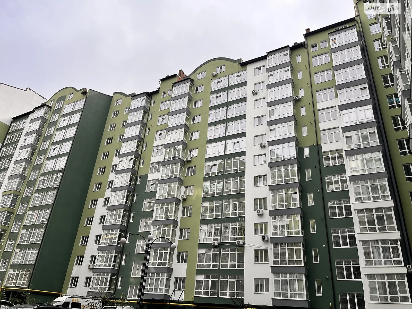 Продается 2-комнатная квартира 59.9 кв. м в Ивано-Франковске, ул. Высочана Семена, 18/13 - фото 1