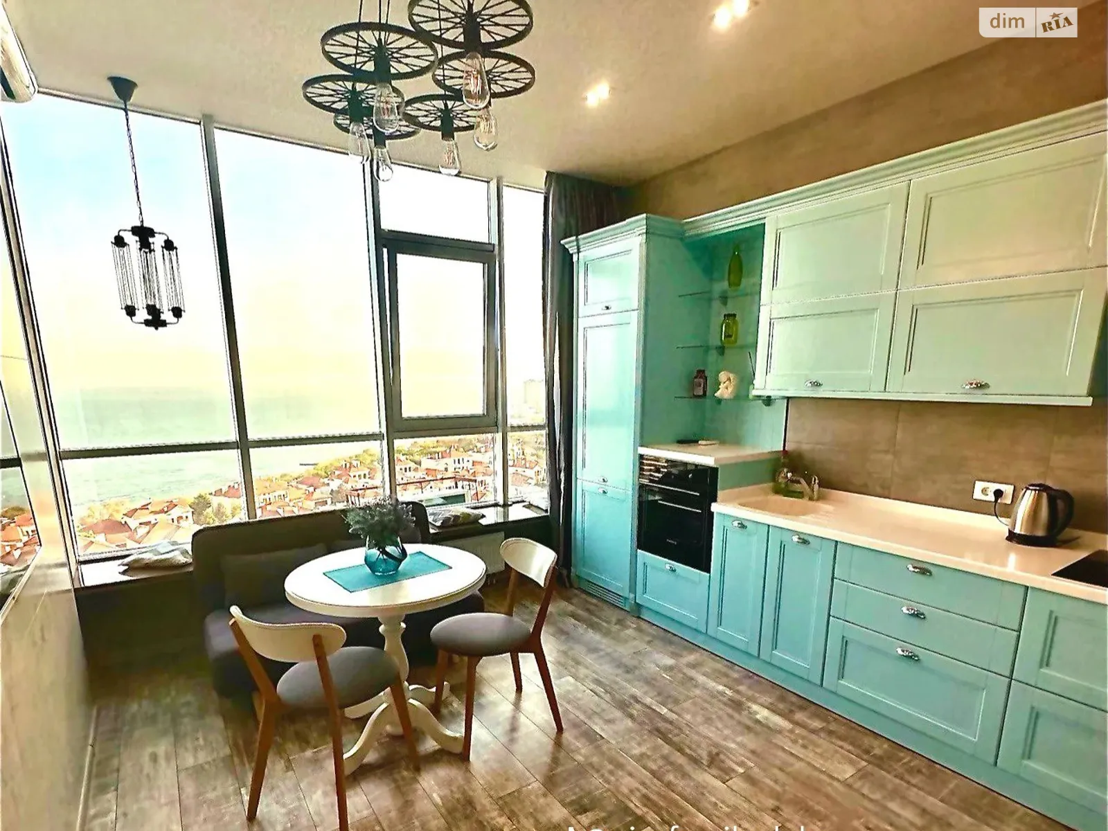 Продается 1-комнатная квартира 41.5 кв. м в Одессе, бул. Французский, 60В - фото 1