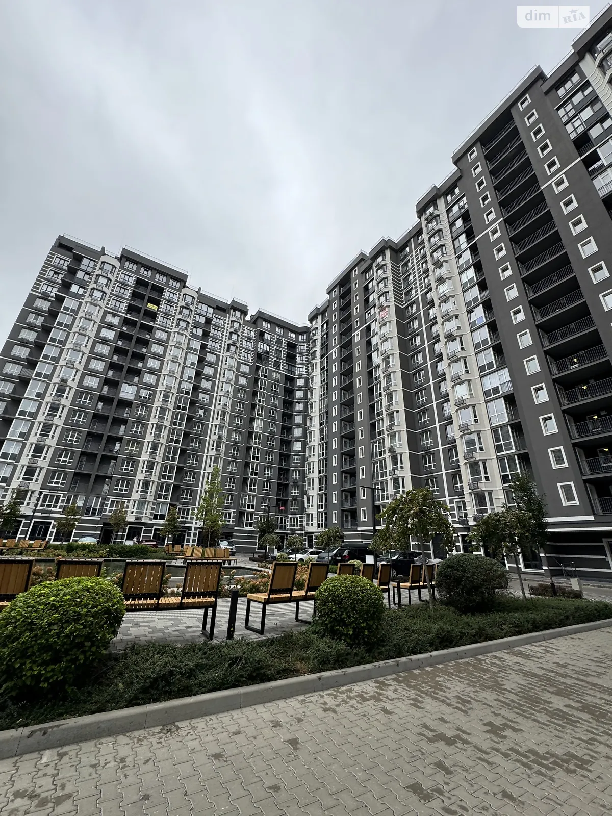 Продається 2-кімнатна квартира 62.8 кв. м у Бучі, бул. Леоніда Бірюкова, 4 - фото 1