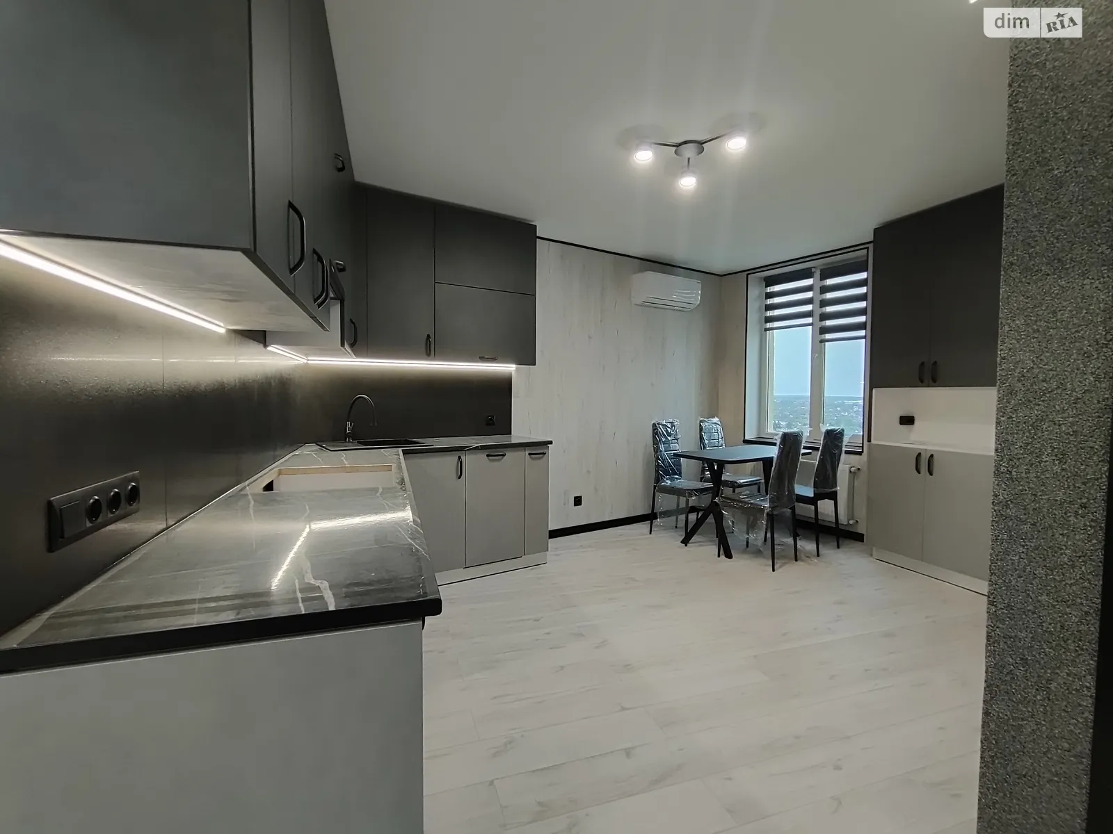 Продается 2-комнатная квартира 56 кв. м в Житомире, цена: 79000 $ - фото 1