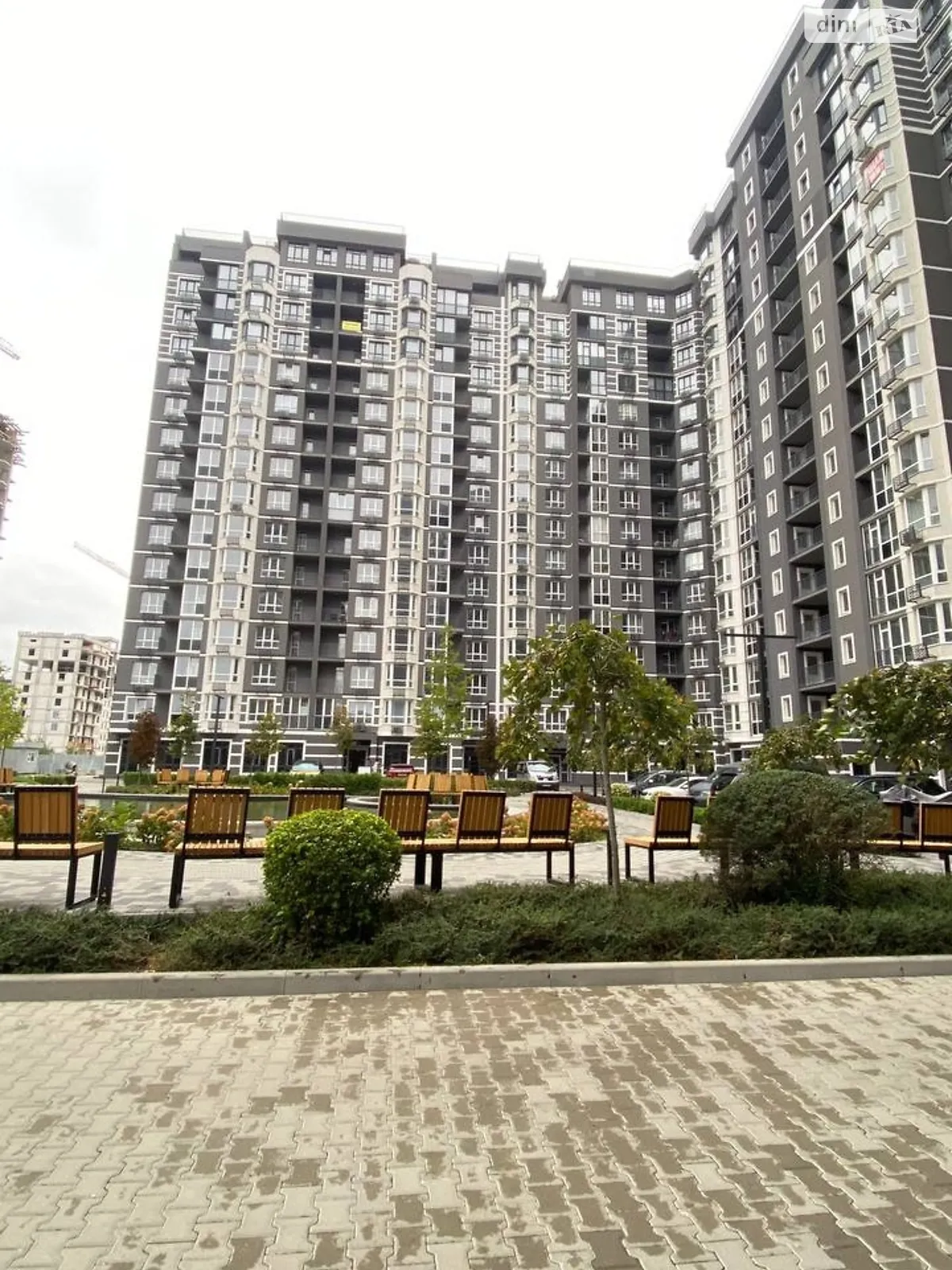 Продается 1-комнатная квартира 41 кв. м в Буче, бул. Леонида Бирюкова, 2А - фото 1