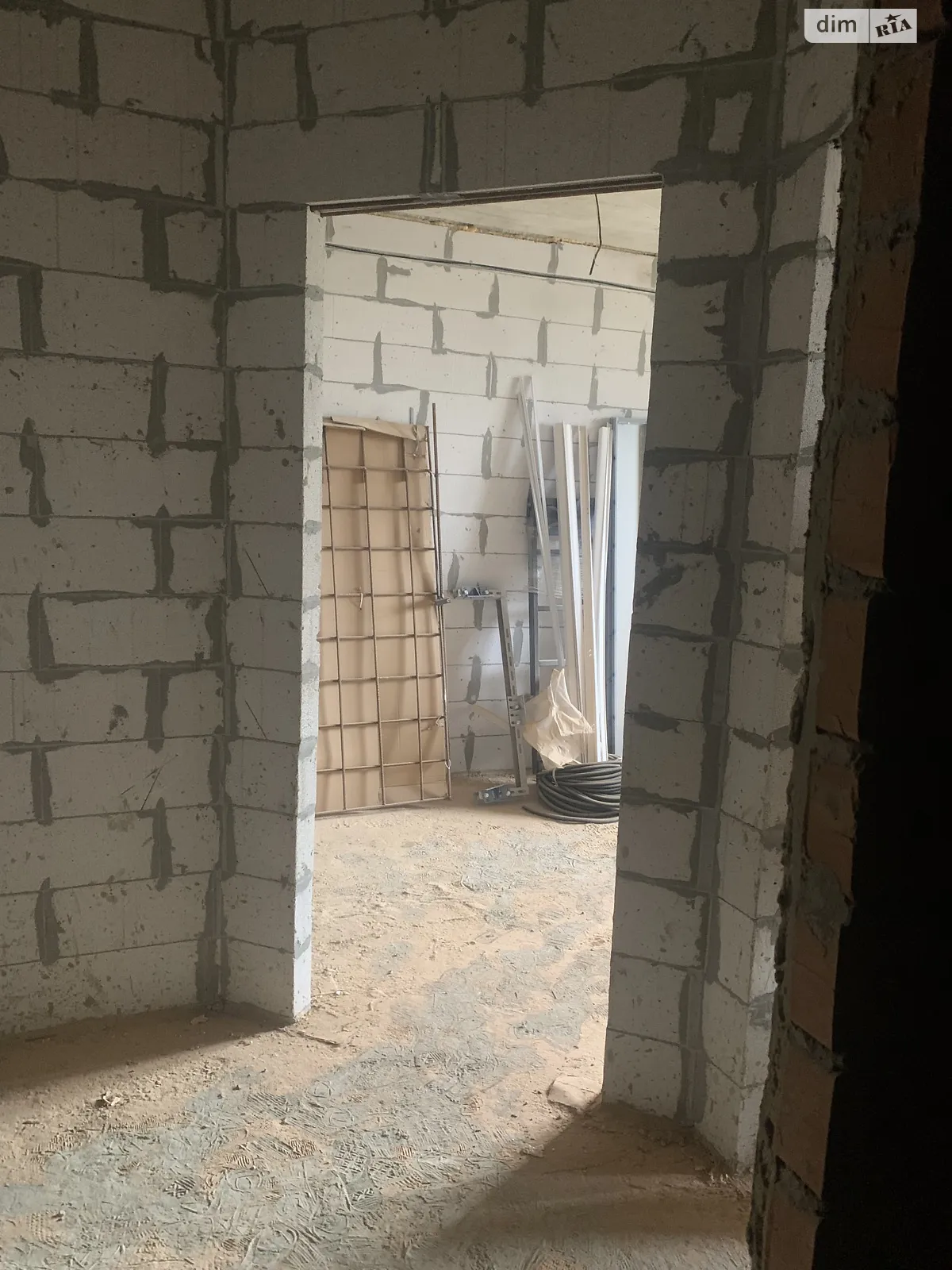 Продається 1-кімнатна квартира 40 кв. м у Стрижавці, вул. Київська, 224/9 - фото 1