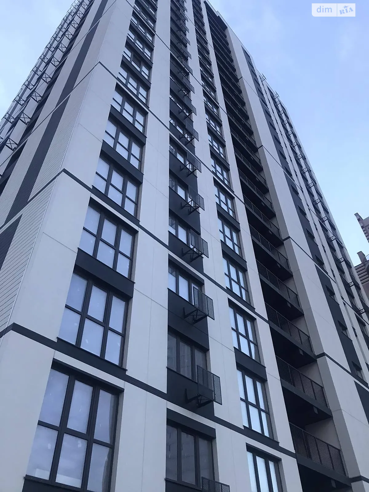 Продается 1-комнатная квартира 27 кв. м в Одессе, ул. Литературная, 10А - фото 1