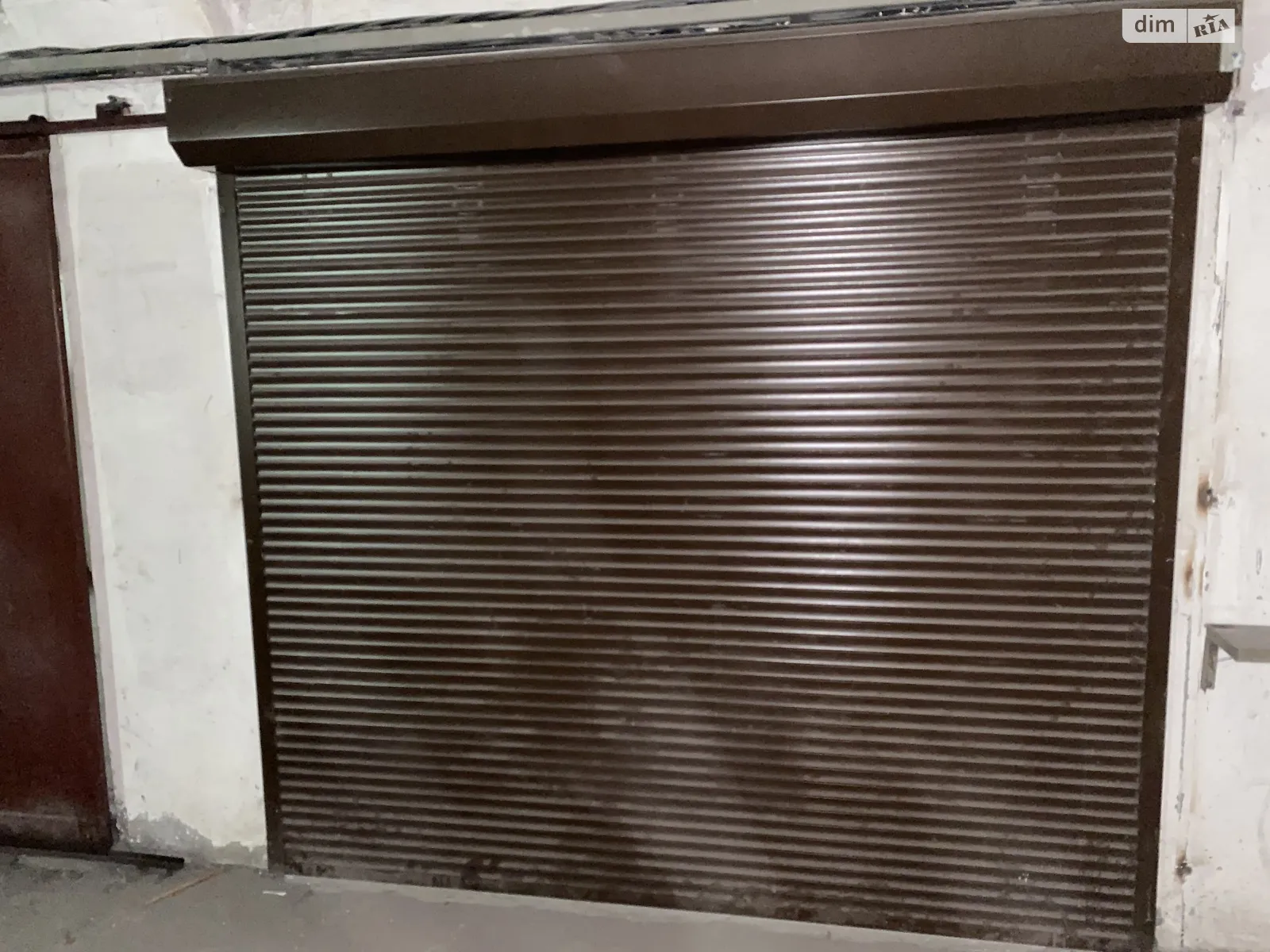Продается место в гаражном кооперативе под легковое авто на 17 кв. м, цена: 19000 $ - фото 1