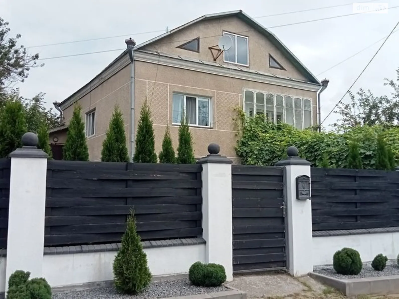Продається будинок 2 поверховий 250 кв. м з балконом, цена: 4000000 грн - фото 1