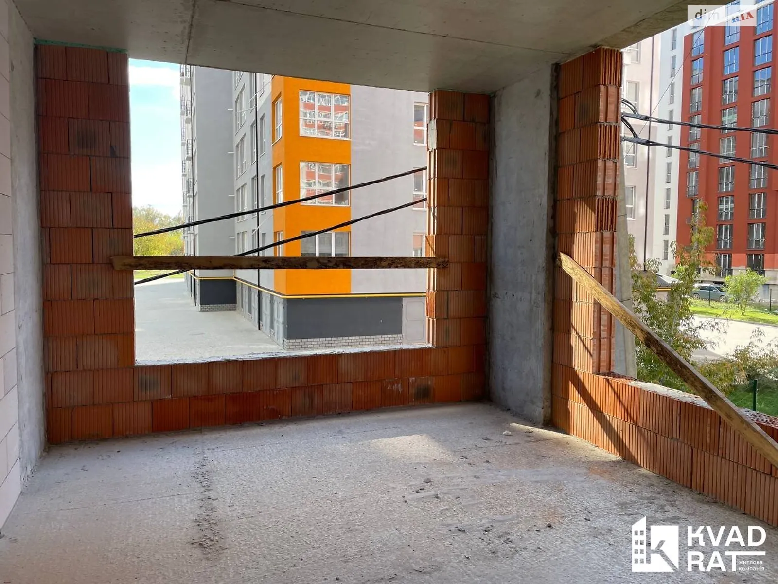 Продается 1-комнатная квартира 45 кв. м в Ивано-Франковске, ул. Химиков, 31 - фото 1