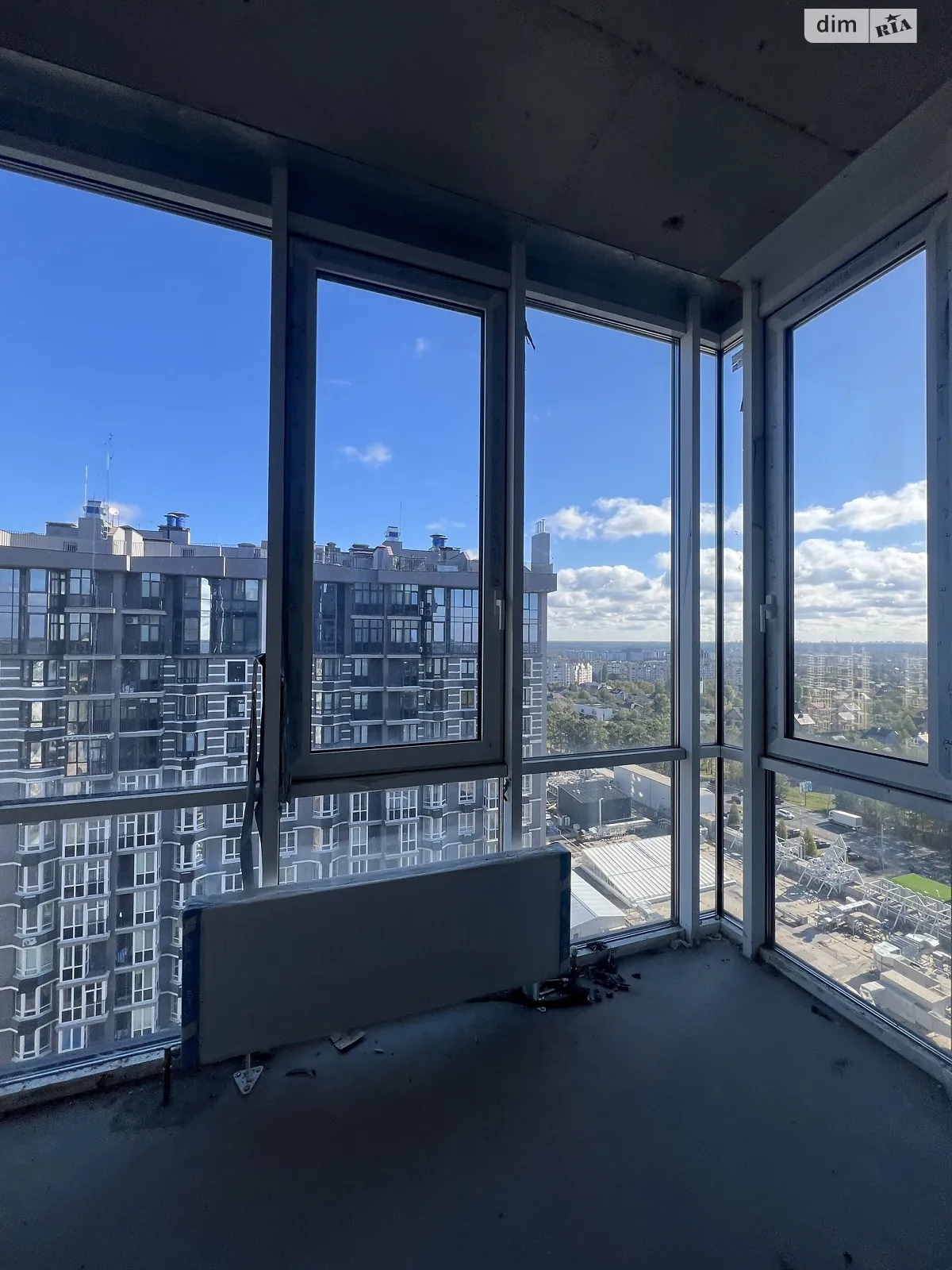 Продается 3-комнатная квартира 118 кв. м в Буче, бул. Леонида Бирюкова, 2А - фото 1