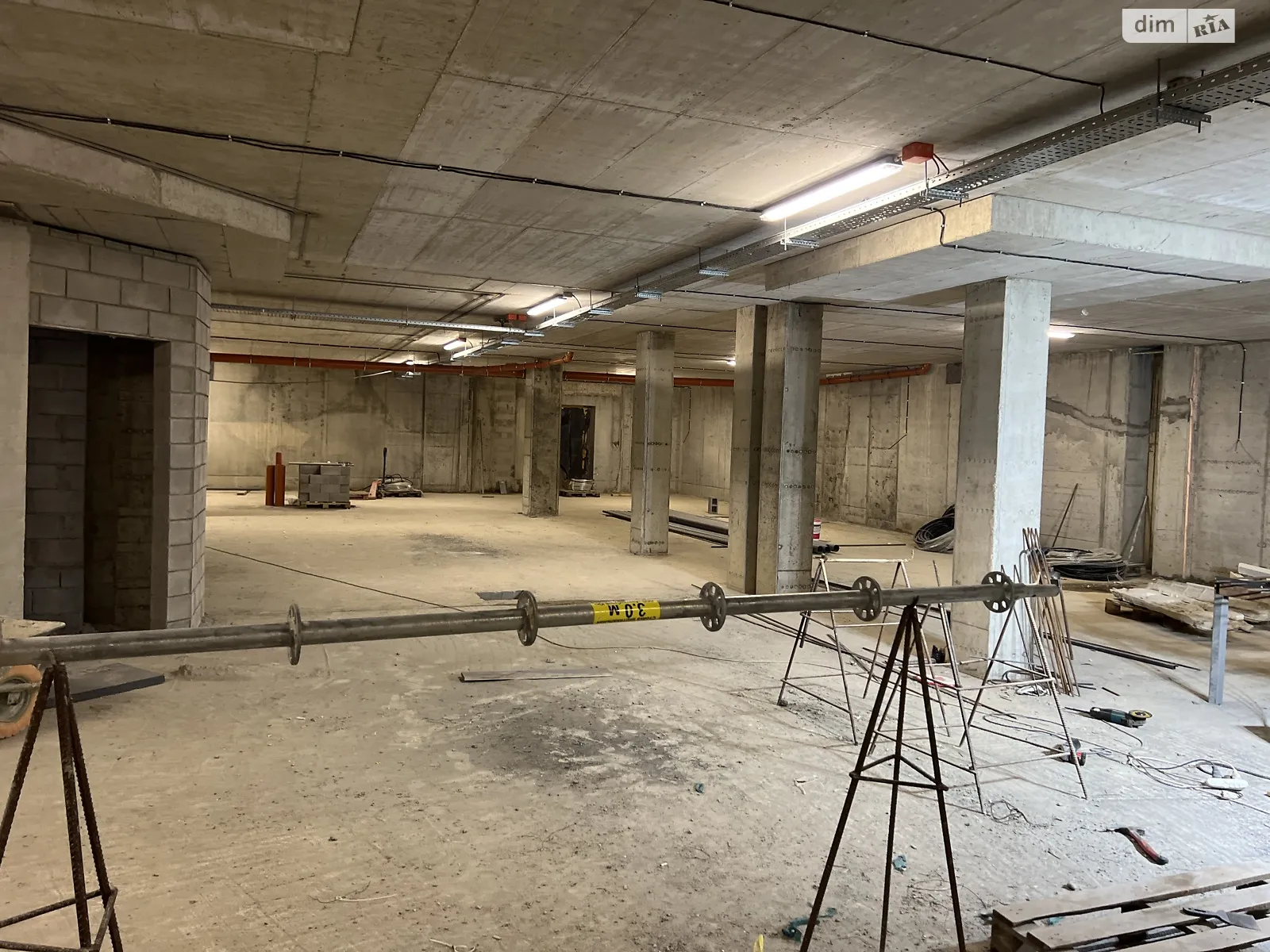 Продается подземный паркинг под легковое авто на 20 кв. м, цена: 36000 $ - фото 1