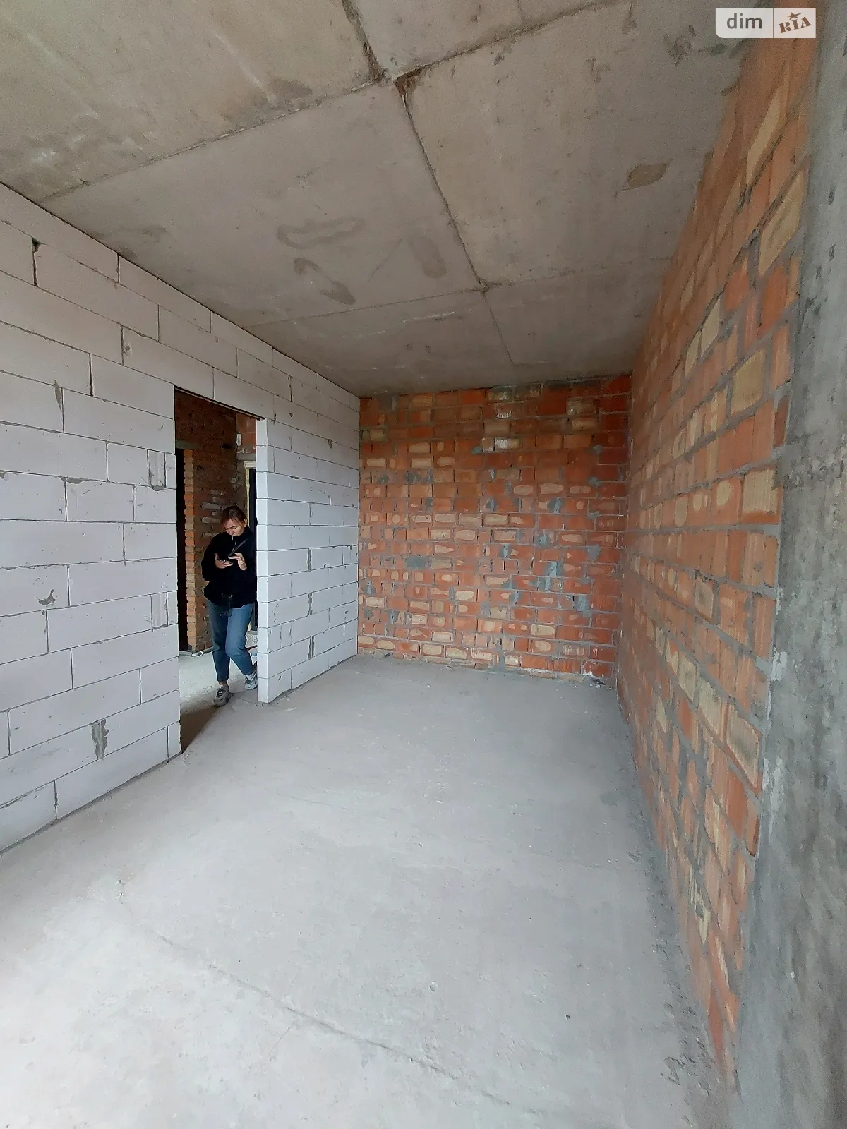 Продается 1-комнатная квартира 38 кв. м в Ирпене, ул. Университетская(Карла Маркса), 1М - фото 1