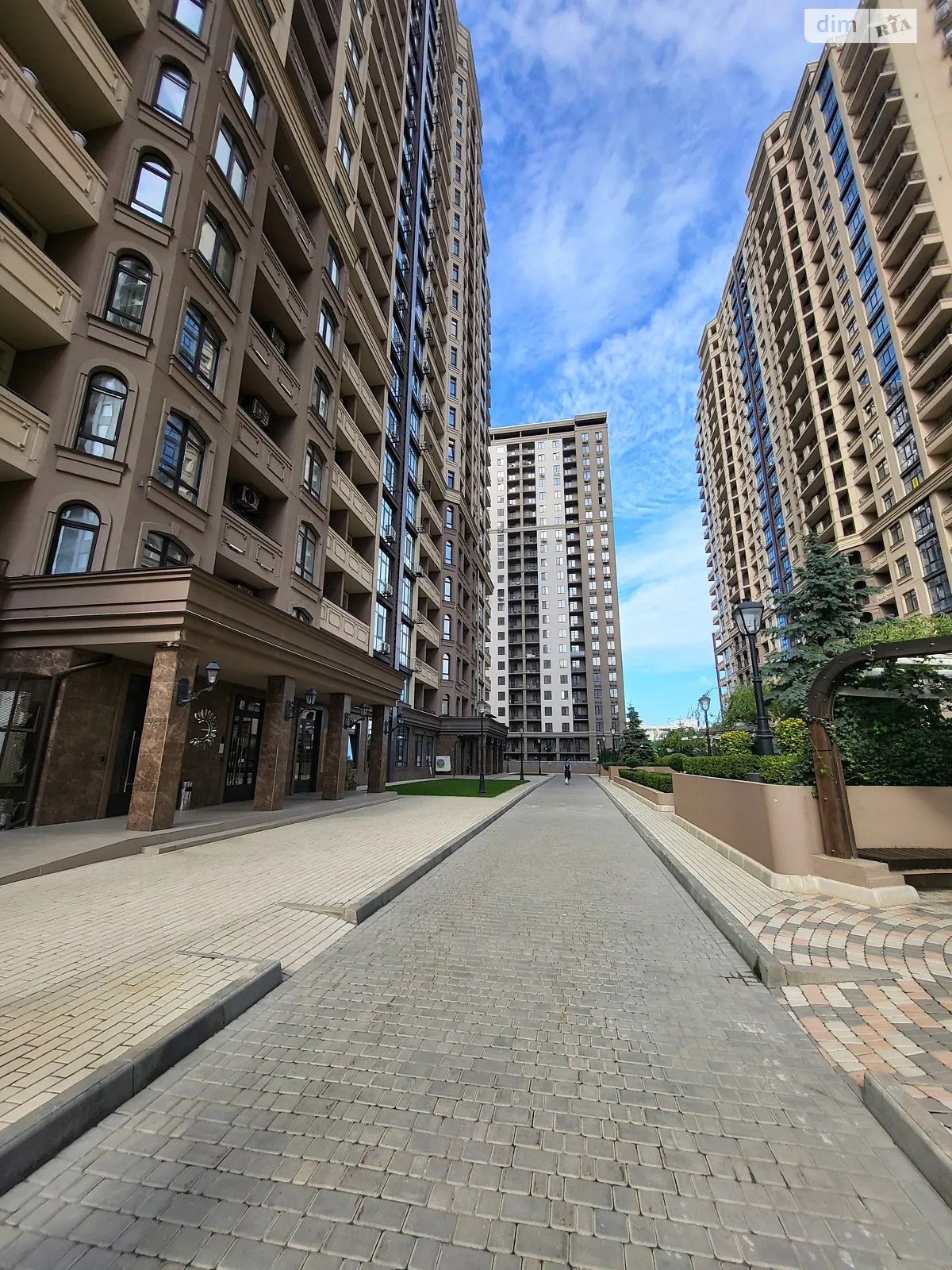 Продається 2-кімнатна квартира 65.8 кв. м у Одесі, пров. Курортний, 1 - фото 1