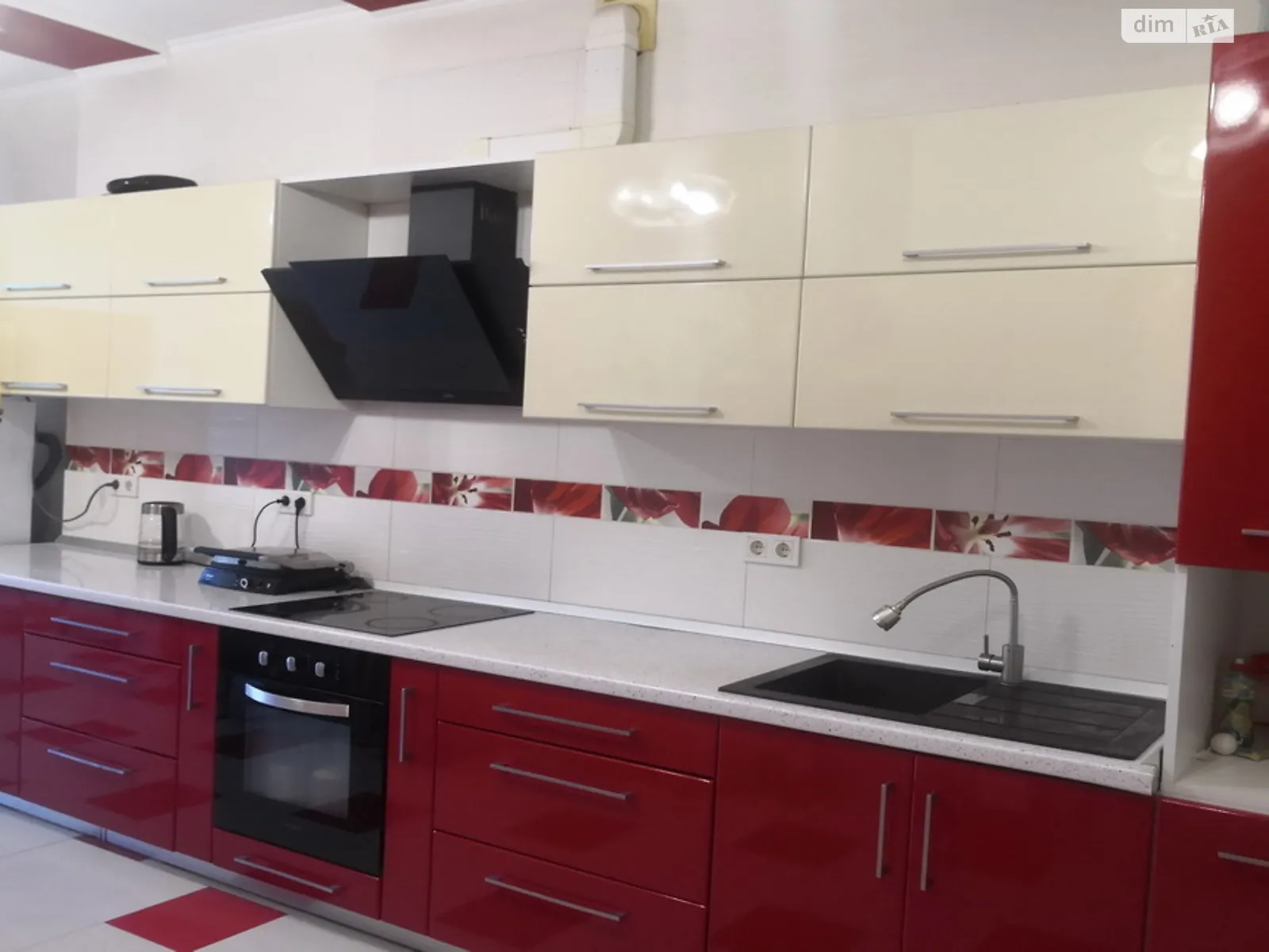 Продається 2-кімнатна квартира 105.1 кв. м у Одесі, вул. Армійська, 8Б - фото 1