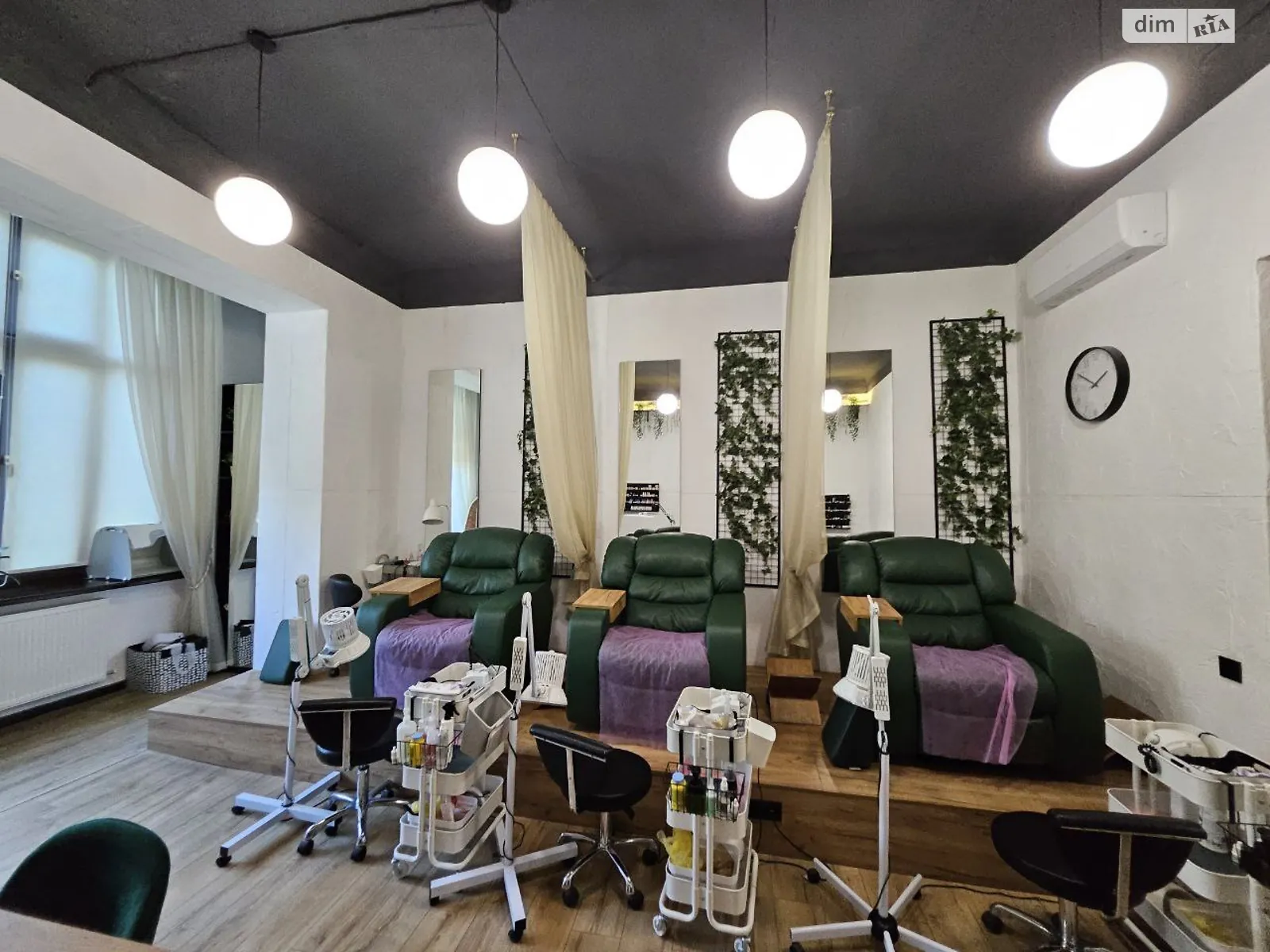 Продается объект сферы услуг 120 кв. м в 3-этажном здании, цена: 16500 $ - фото 1