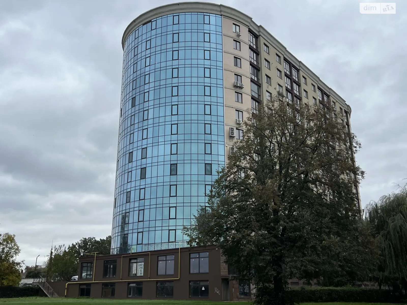 Продается 1-комнатная квартира 66.4 кв. м в Хмельницком, ул. Староміська, 1/1 - фото 1