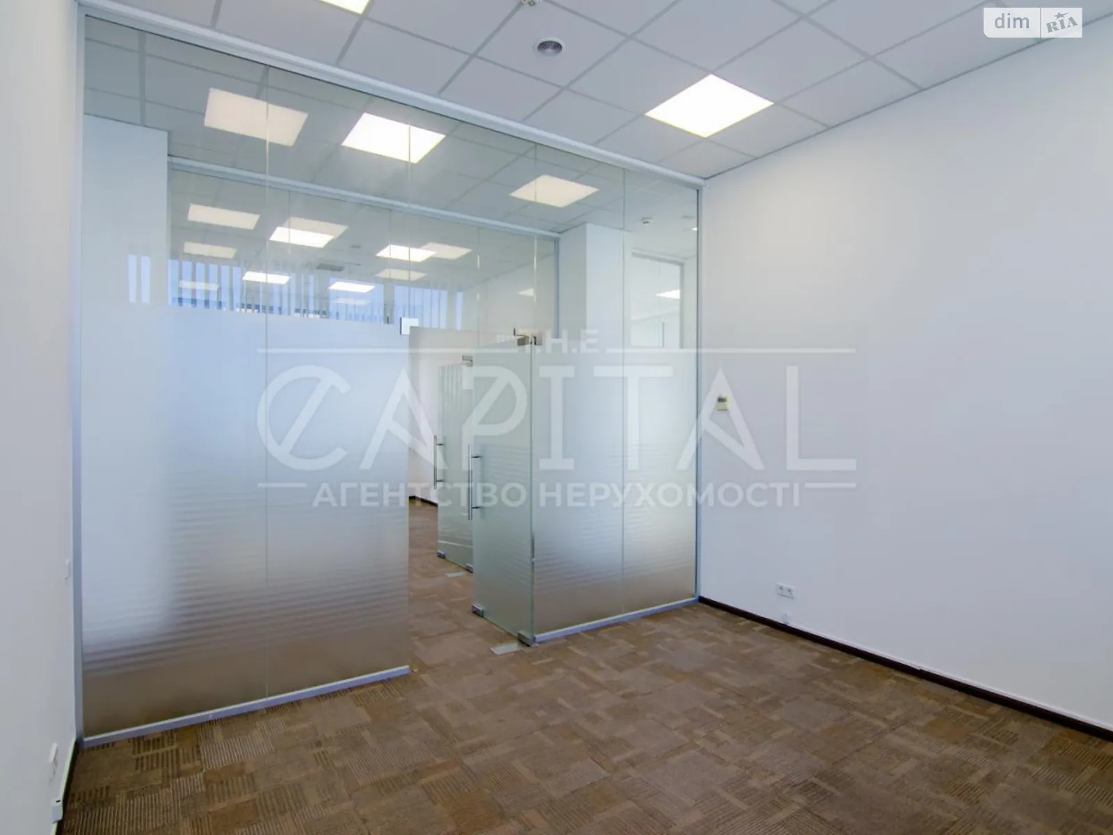 Сдается в аренду офис 205 кв. м в бизнес-центре, цена: 2982 $ - фото 1