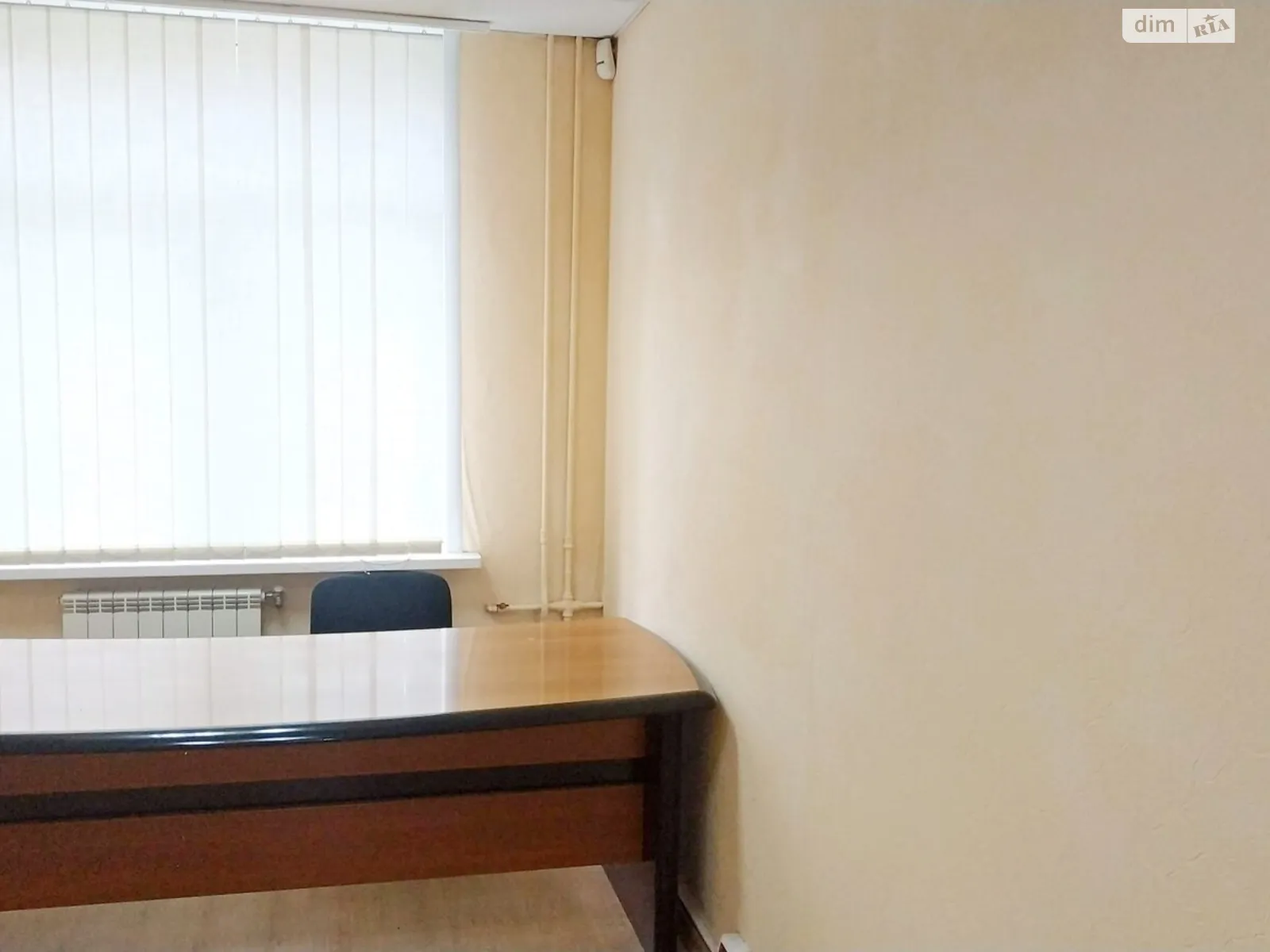 Здається в оренду офіс 14 кв. м в бізнес-центрі, цена: 8310 грн - фото 1