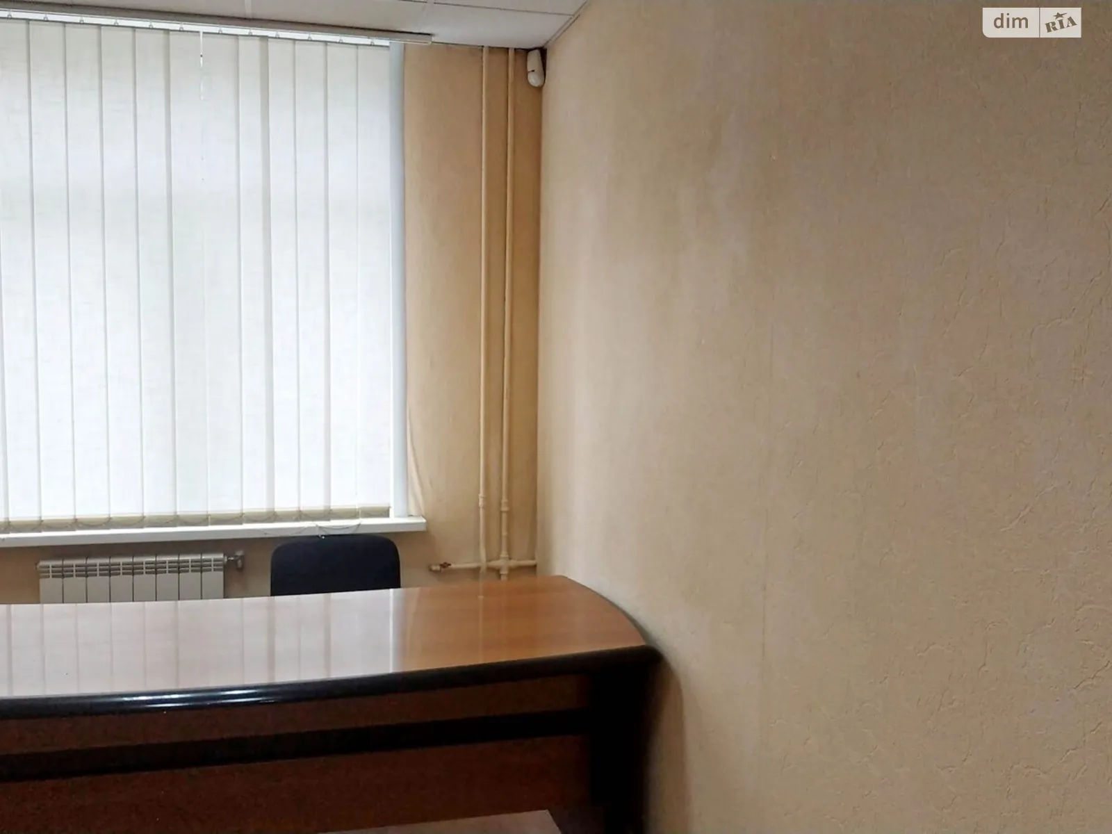 Здається в оренду офіс 14 кв. м в бізнес-центрі, цена: 8330 грн - фото 1