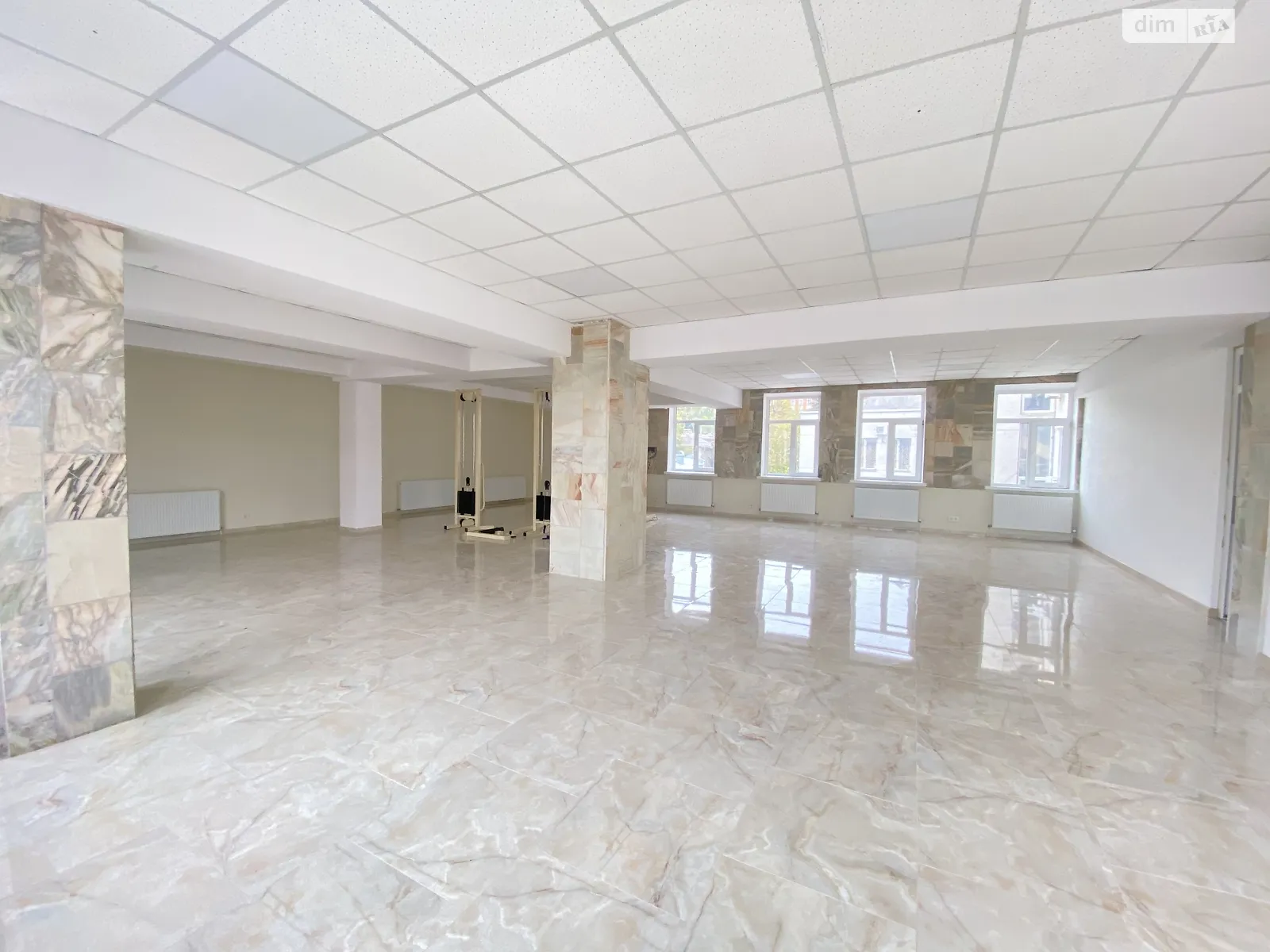 Здається в оренду офіс 200 кв. м в бізнес-центрі, цена: 40000 грн - фото 1