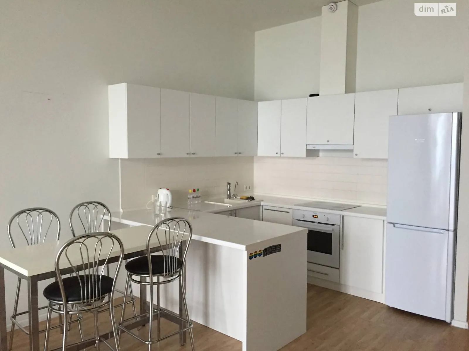 Продается 2-комнатная квартира 88.2 кв. м в Одессе, бул. Лидерсовский, 5 - фото 1