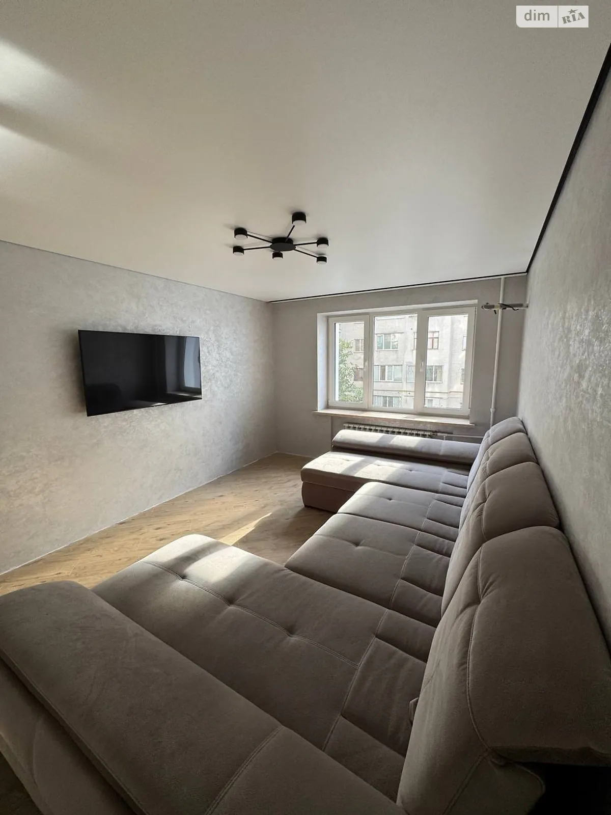 Продается 3-комнатная квартира 93.2 кв. м в Черкассах, ул. Крещатик, 55 - фото 1