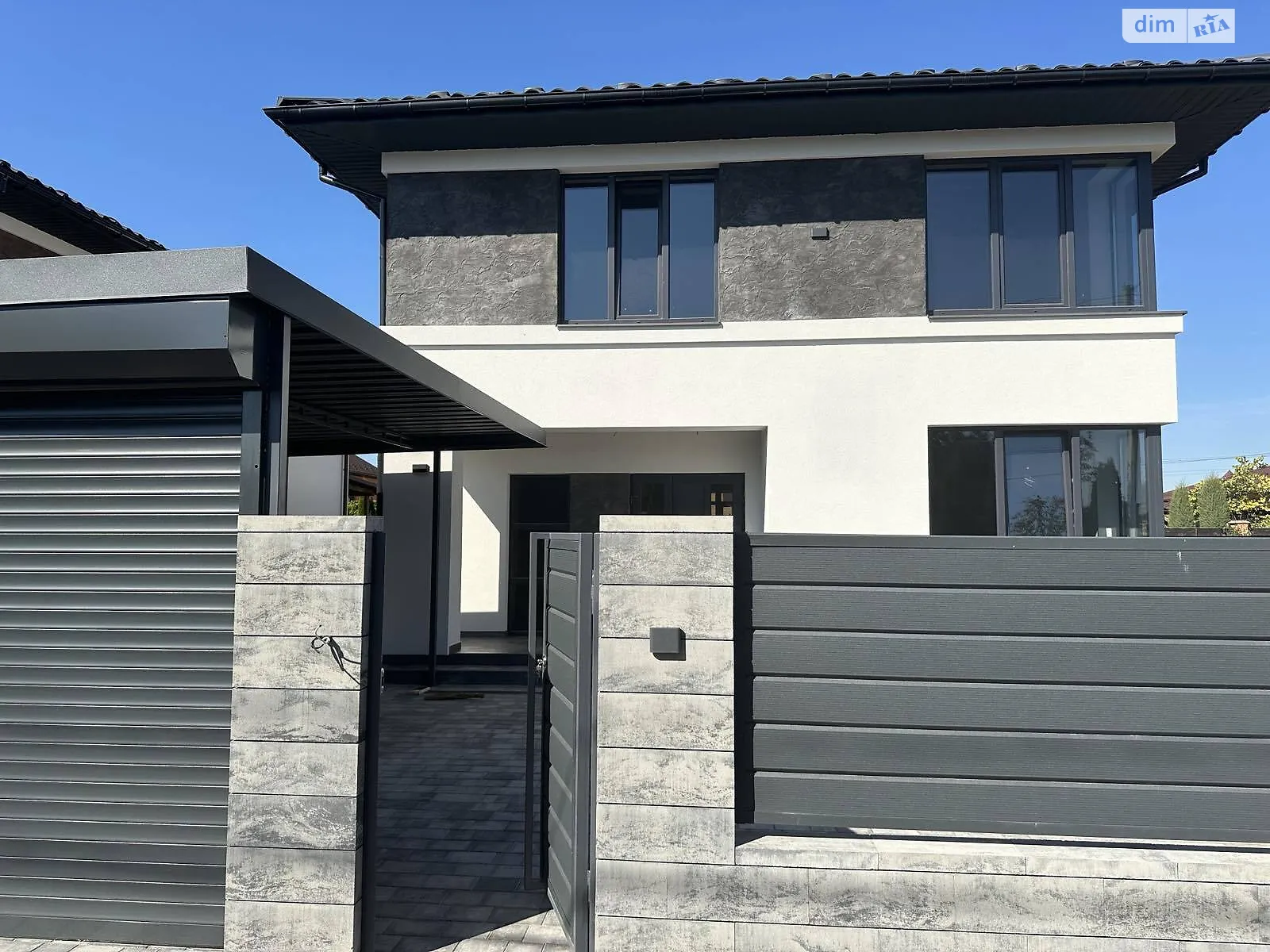 Продается дом на 2 этажа 180 кв. м с баней/сауной, цена: 187000 $ - фото 1