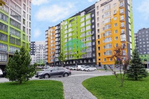 Продаж квартири, Івано-Франківськ, р‑н. Бам, Приозерна вулиця, буд. 28