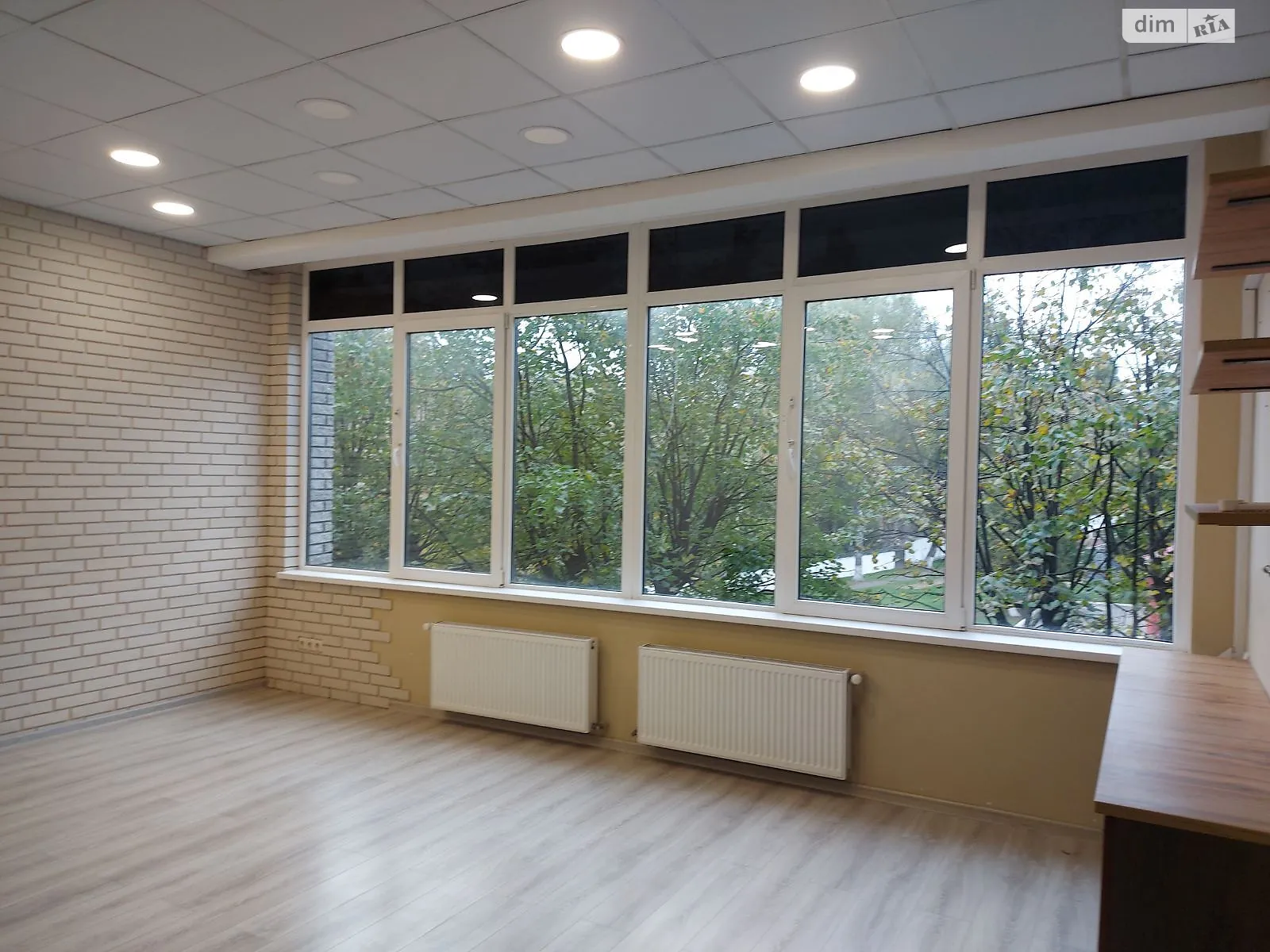 Продається офіс 43.1 кв. м в бізнес-центрі, цена: 35000 $ - фото 1