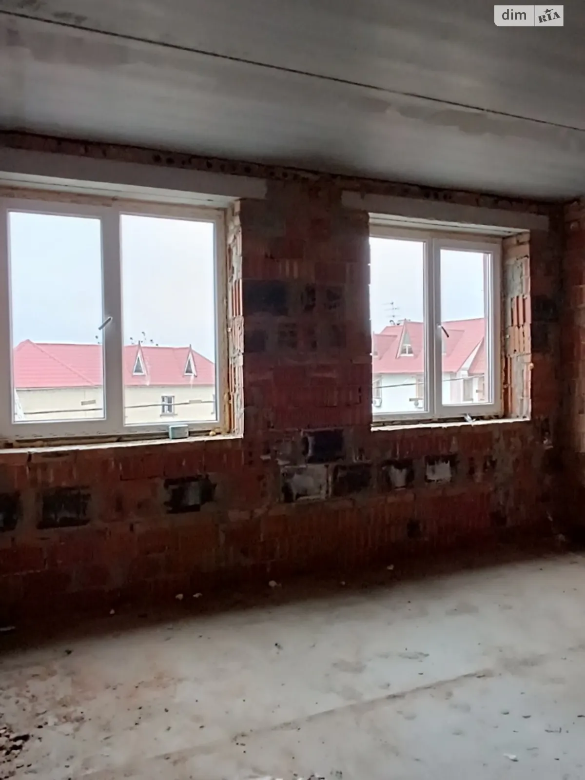 Продається 2-кімнатна квартира 48 кв. м у Гостомелі, пров. Ювілейний - фото 1