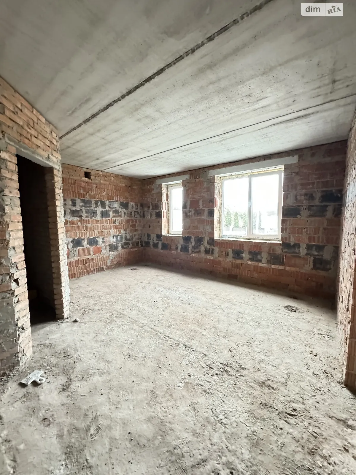 Продается 1-комнатная квартира 32 кв. м в Гостомеле, пер. Юбилейный - фото 1