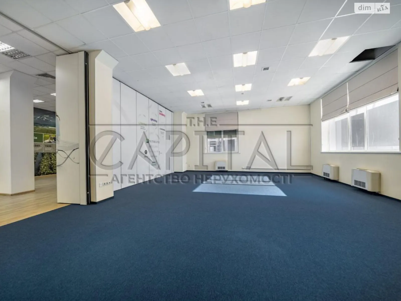Сдается в аренду офис 240 кв. м в бизнес-центре, цена: 2400 $ - фото 1