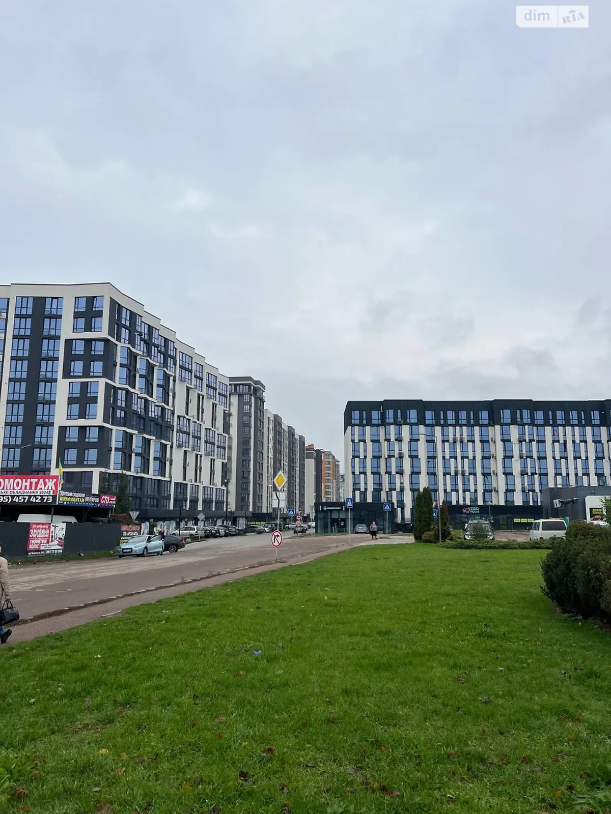 Продається 2-кімнатна квартира 75.4 кв. м у Івано-Франківську, вул. Героїв Миколаєва(Сєченова), 129А - фото 1