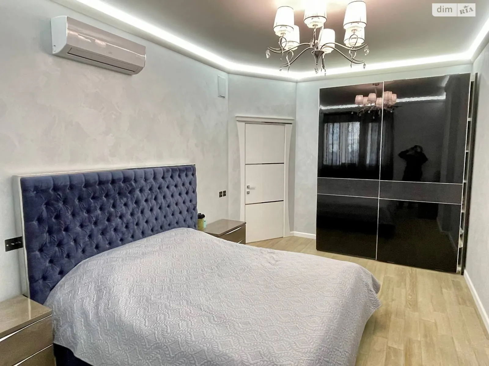 Продается 1-комнатная квартира 70.5 кв. м в Днепре, цена: 115000 $ - фото 1