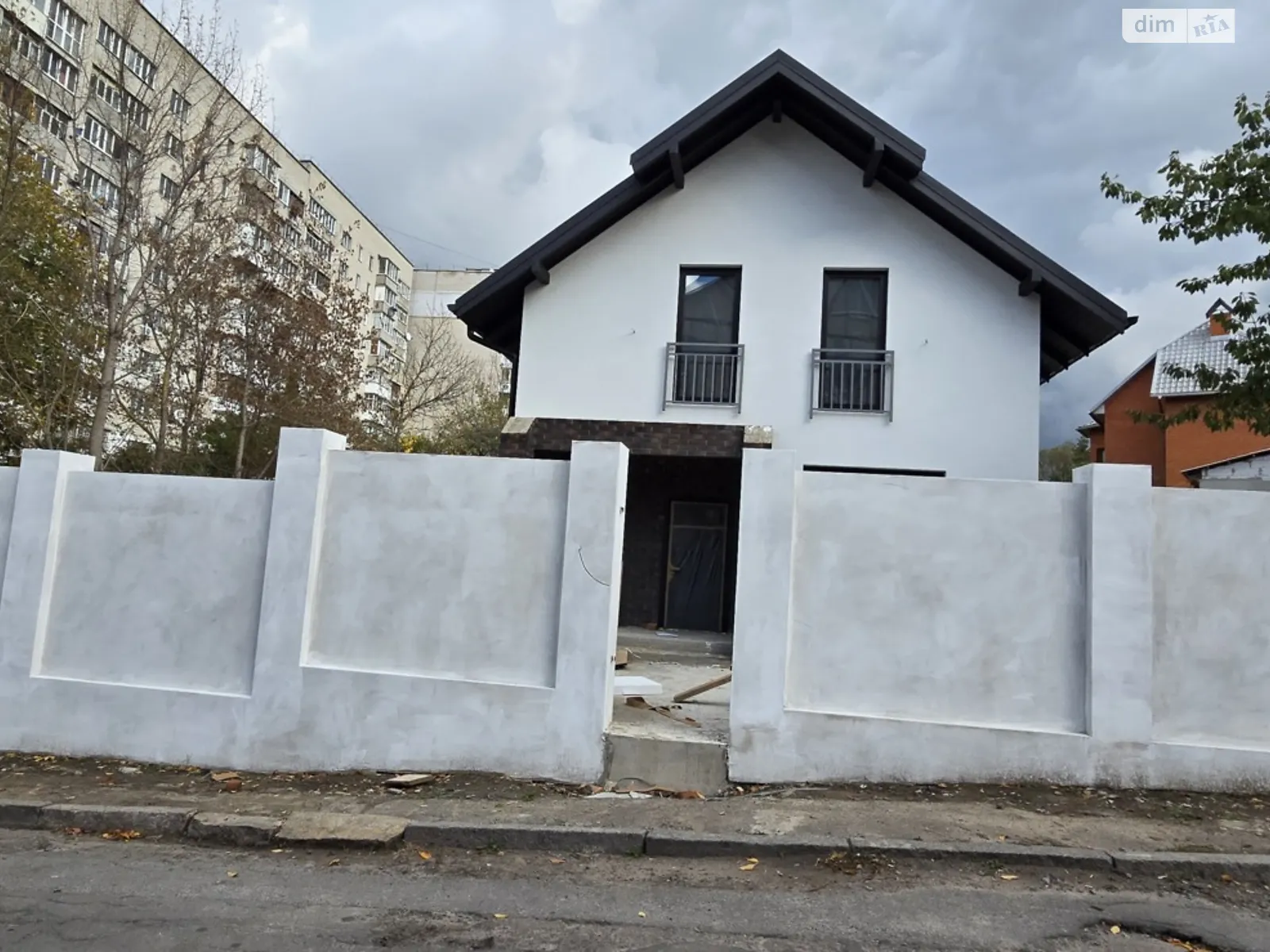 Продается дом на 2 этажа 140 кв. м с беседкой, цена: 185000 $ - фото 1