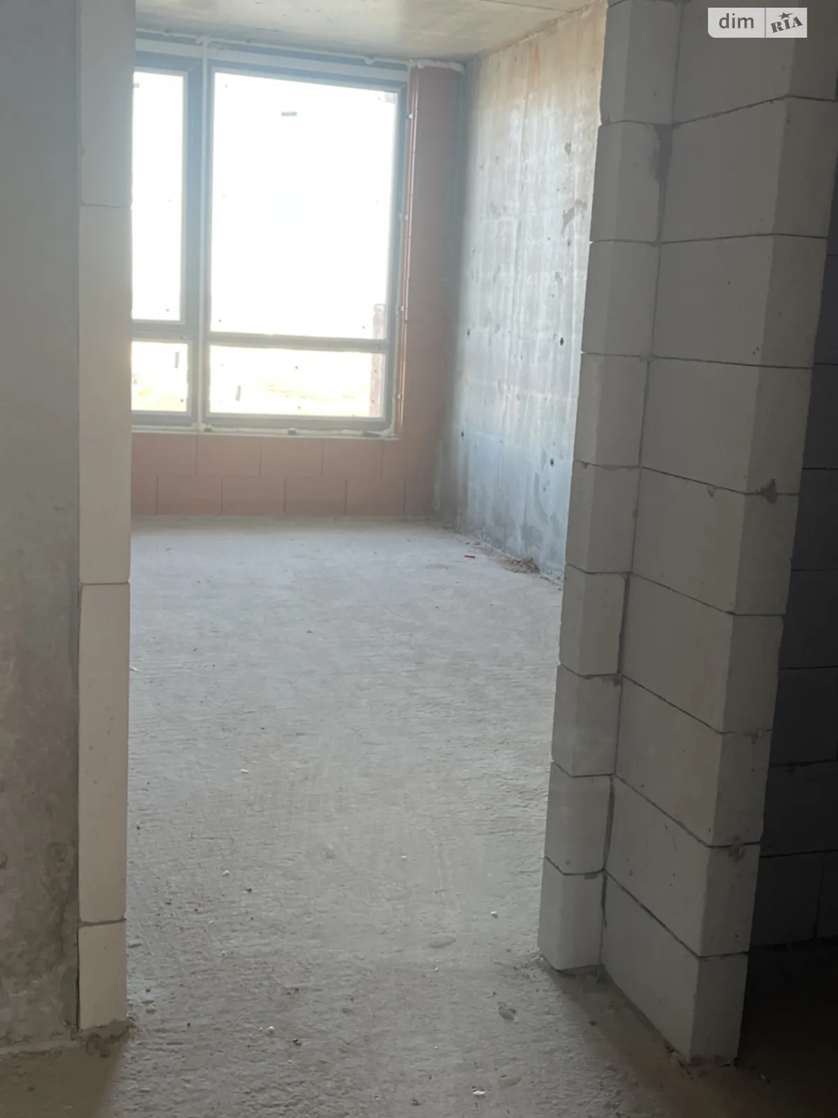 Продается 1-комнатная квартира 39 кв. м в Ивано-Франковске, ул. Хриплинская, 9 - фото 1