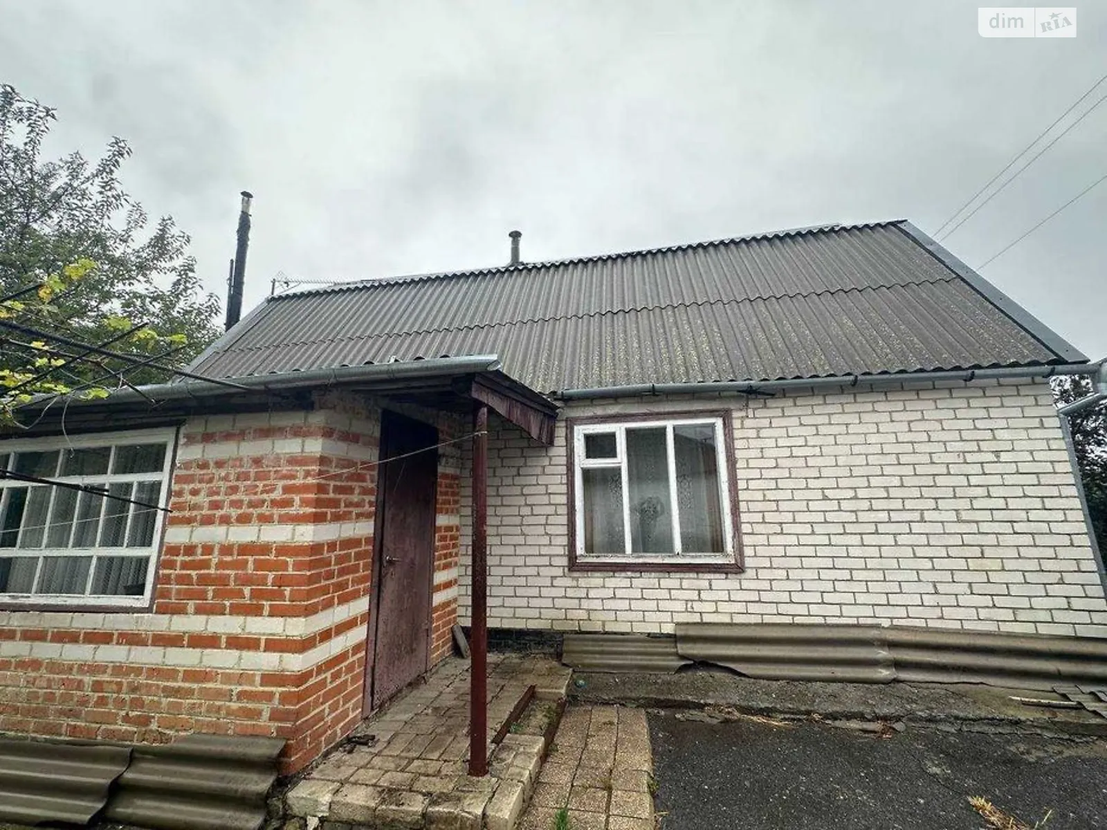 Продается дом на 2 этажа 101.6 кв. м с гаражом, цена: 10000 $ - фото 1