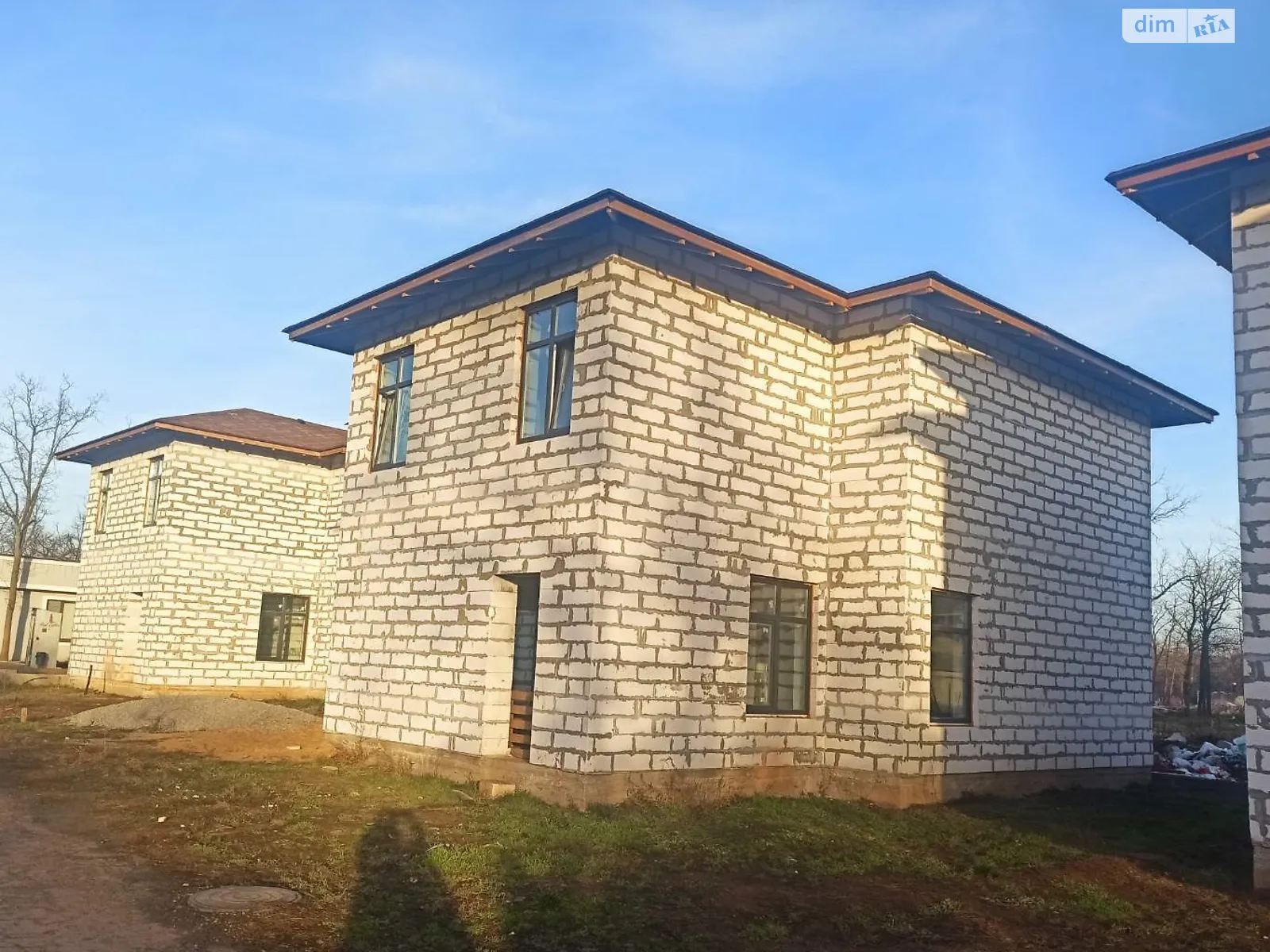 Продается дом на 2 этажа 200 кв. м с мансардой, цена: 155000 $ - фото 1