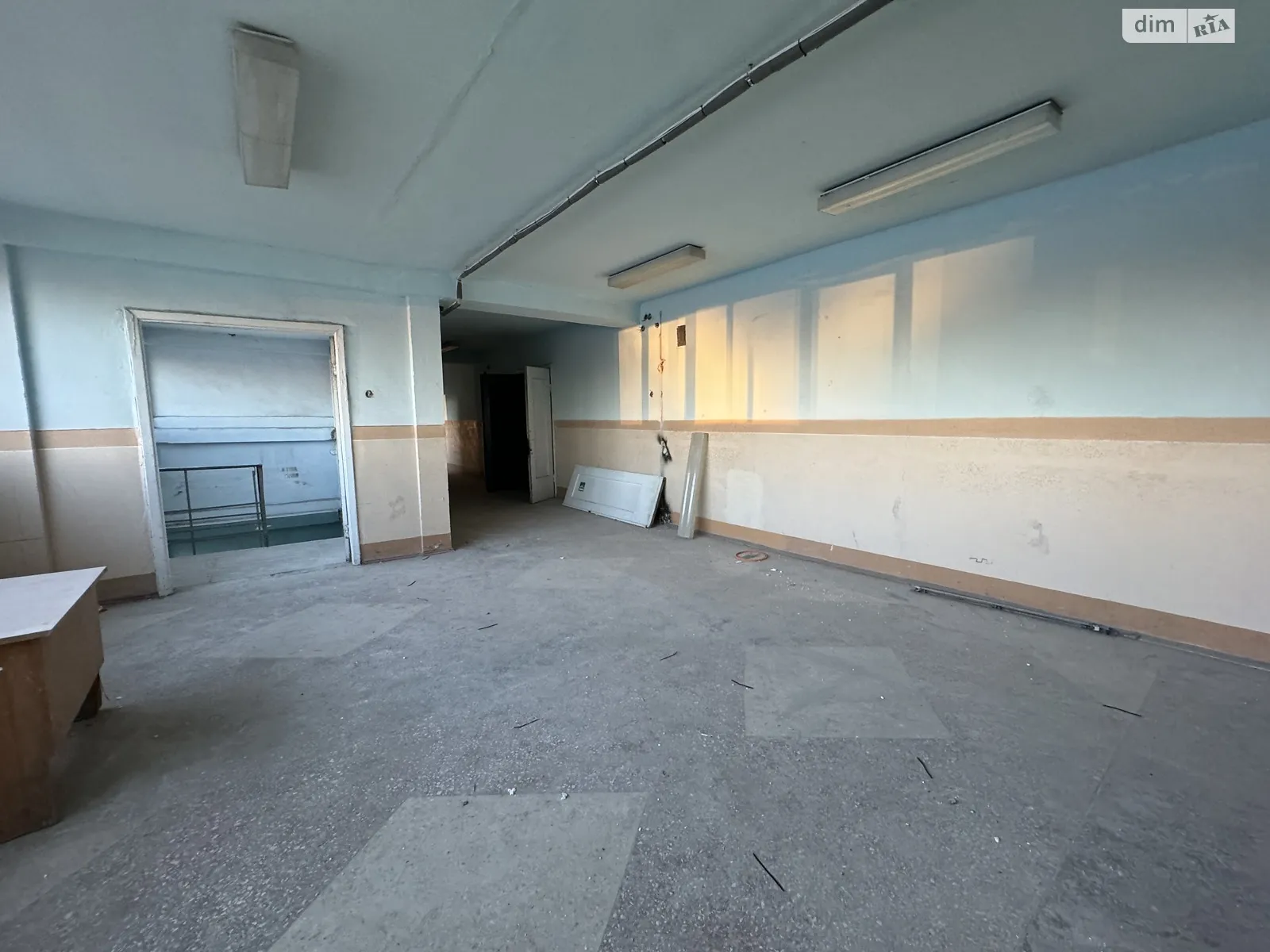 Продается помещения свободного назначения 610 кв. м в 4-этажном здании, цена: 183000 $ - фото 1