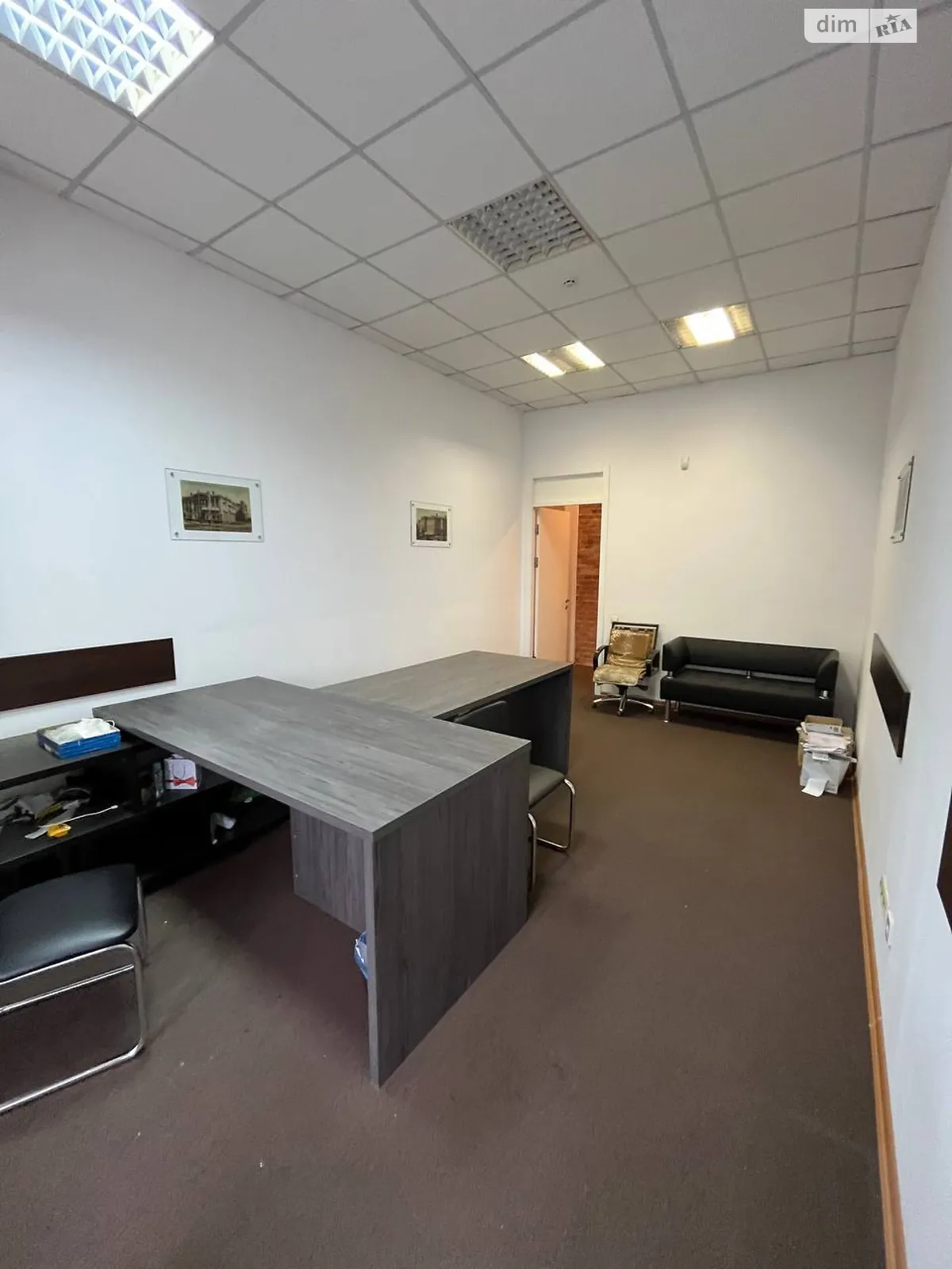Здається в оренду офіс 22 кв. м в бізнес-центрі, цена: 220 $ - фото 1