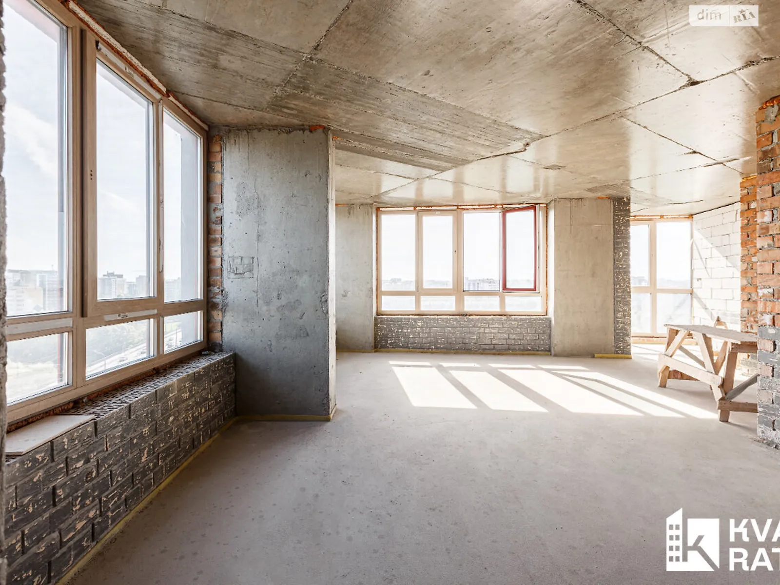 Продається 2-кімнатна квартира 99 кв. м у Івано-Франківську, вул. Галицька, 139А - фото 1