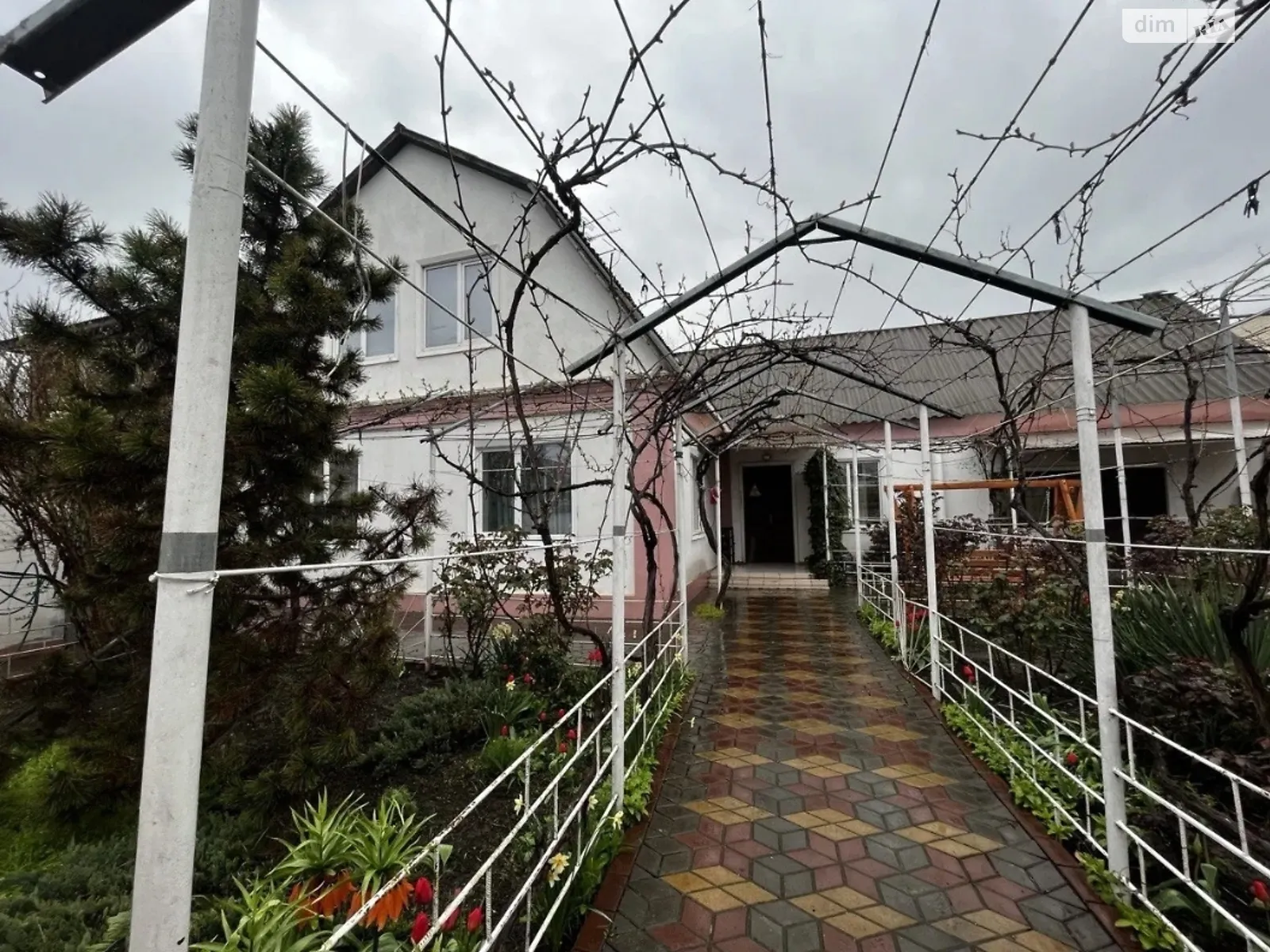 Продается дом на 2 этажа 227.8 кв. м с баней/сауной, цена: 150000 $ - фото 1