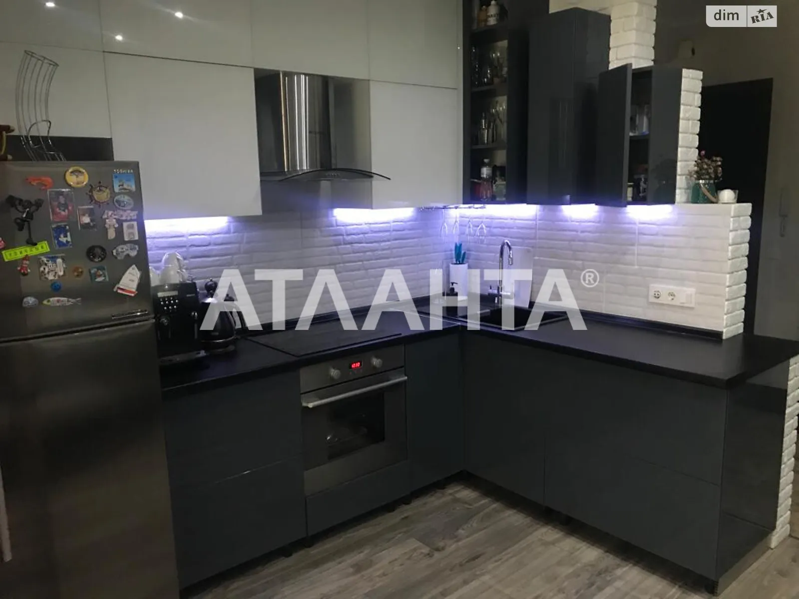 Продается 2-комнатная квартира 78 кв. м в Одессе, Фонтанская дор. - фото 1
