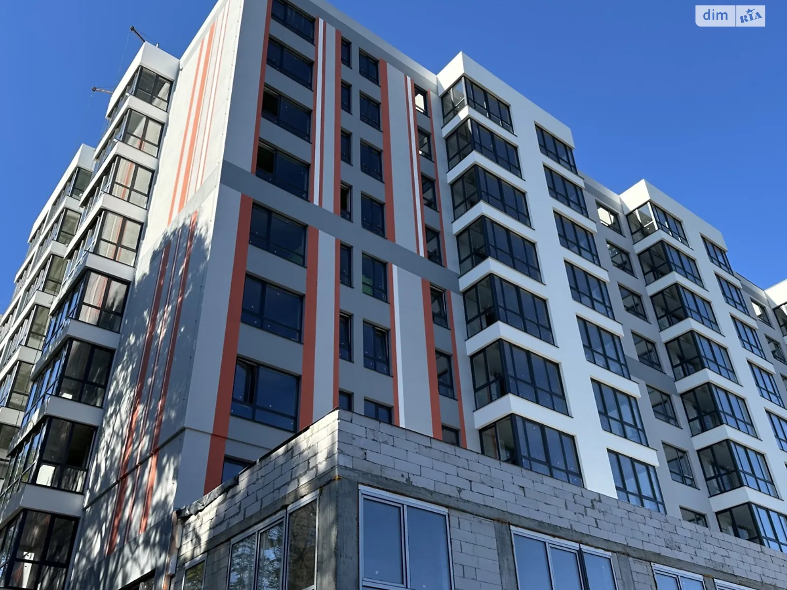 Продается 1-комнатная квартира 46 кв. м в Виннице, ул. Привокзальная, 30 - фото 1