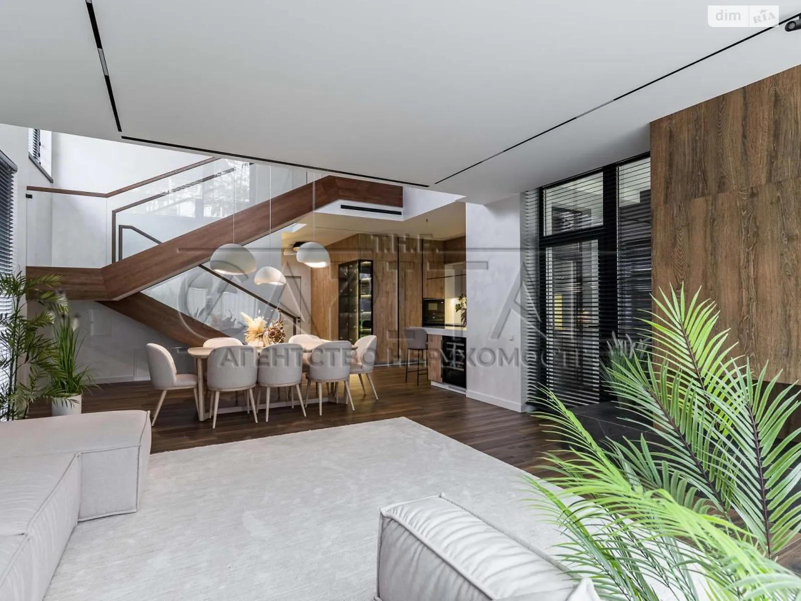 Продается дом на 2 этажа 298 кв. м с мебелью, цена: 625000 $ - фото 1