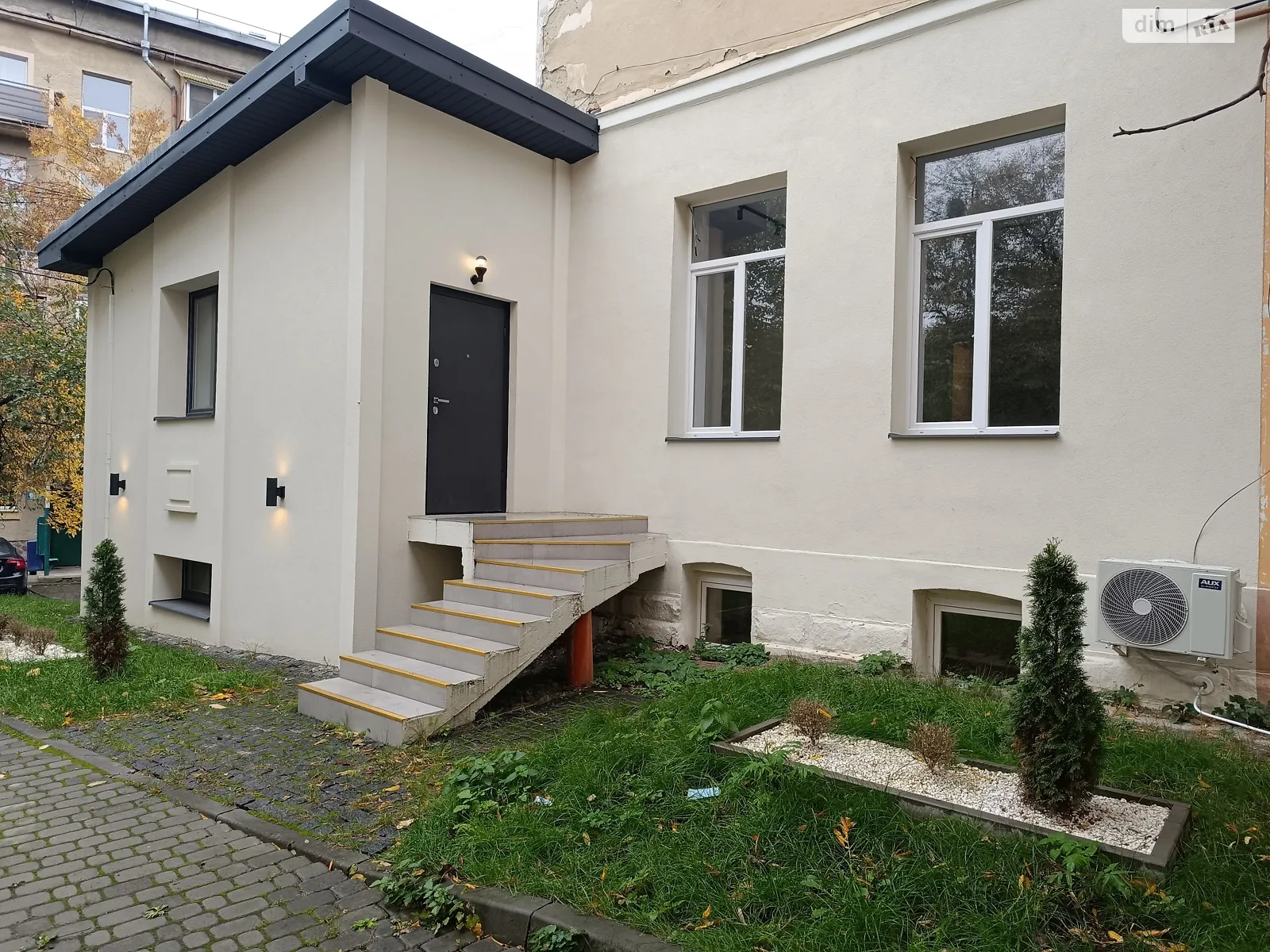 Продается помещения свободного назначения 145 кв. м в 2-этажном здании, цена: 168000 $ - фото 1