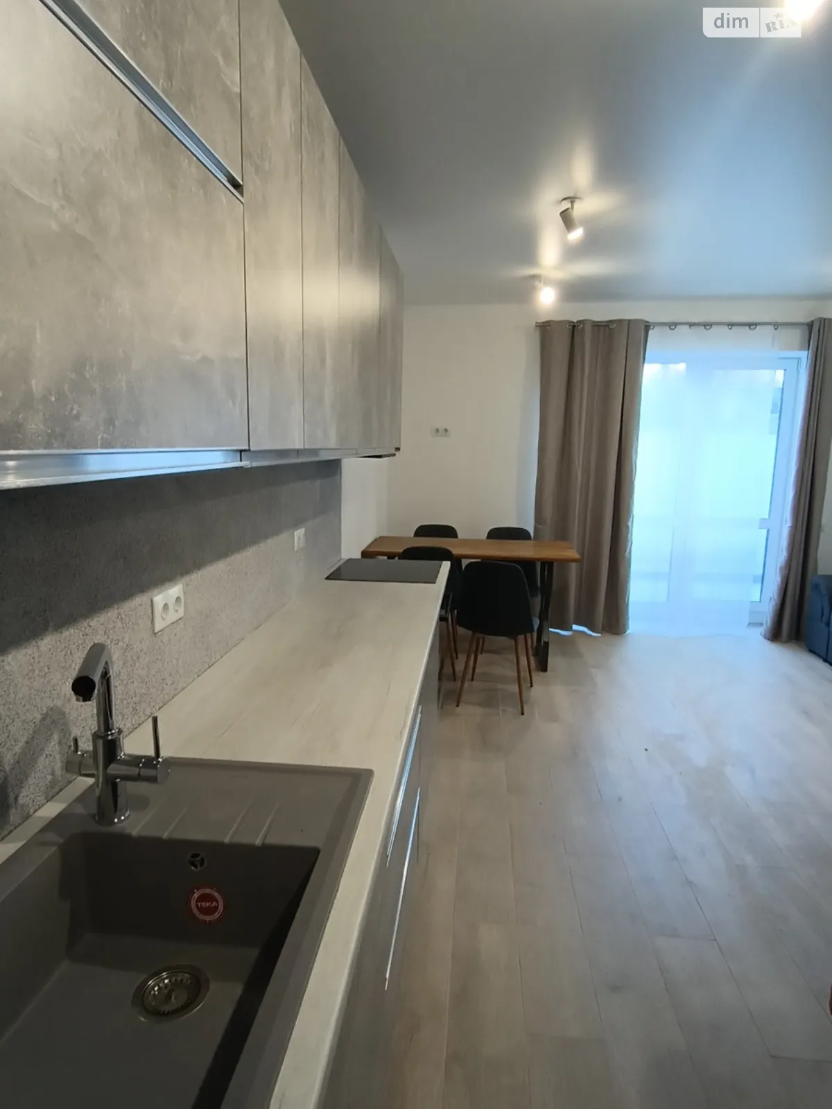 Продається 1-кімнатна квартира 32 кв. м у Гостомелі, вул. Молодіжна, 11/6 - фото 1
