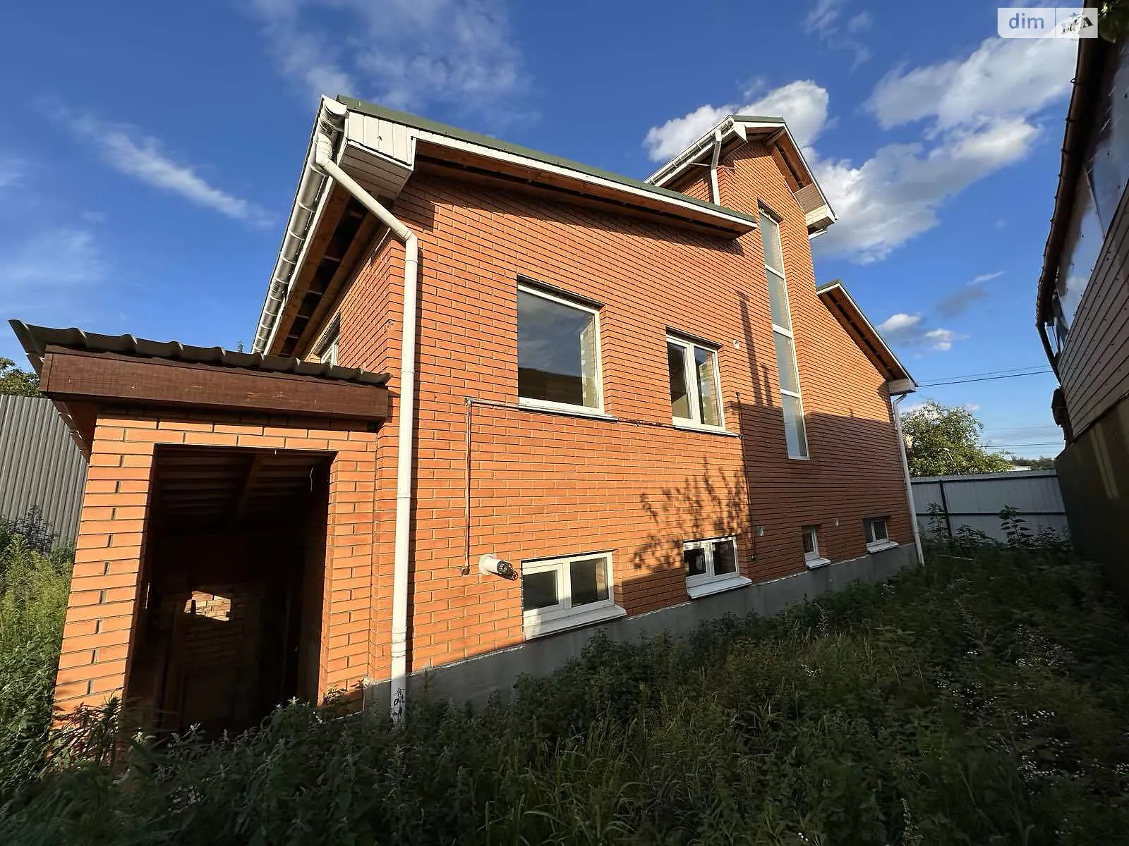Продается дом на 2 этажа 196 кв. м с балконом, цена: 79000 $ - фото 1