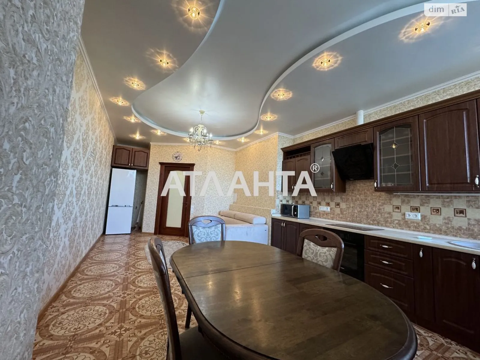 Продається 1-кімнатна квартира 71 кв. м у Одесі, вул. Академіка Корольова, 5/4 - фото 1