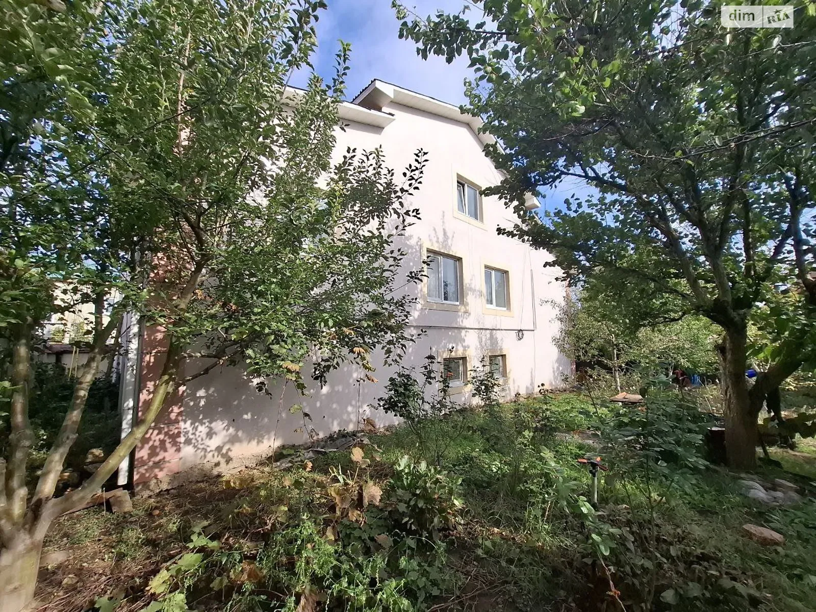 Продается дом на 3 этажа 280 кв. м с мансардой, цена: 95000 $ - фото 1
