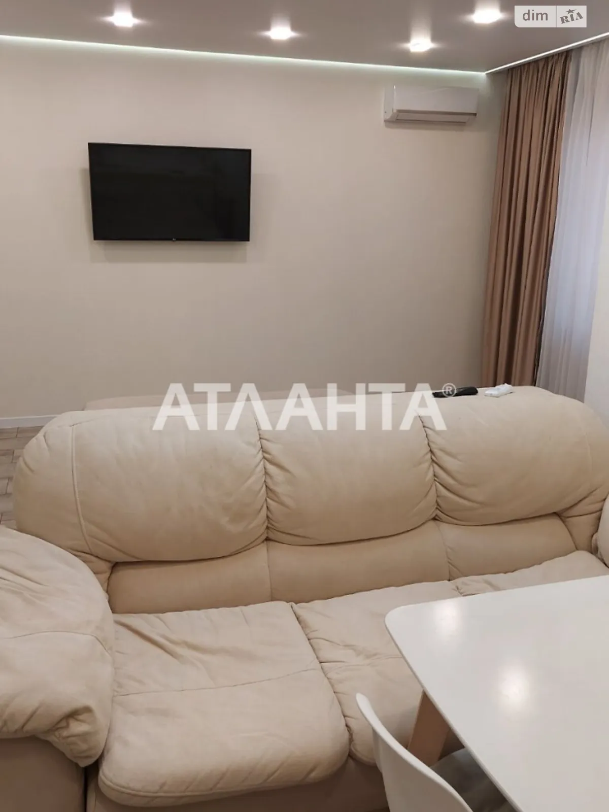 Продається 1-кімнатна квартира 47.3 кв. м у Одесі, мас. Радужний - фото 1